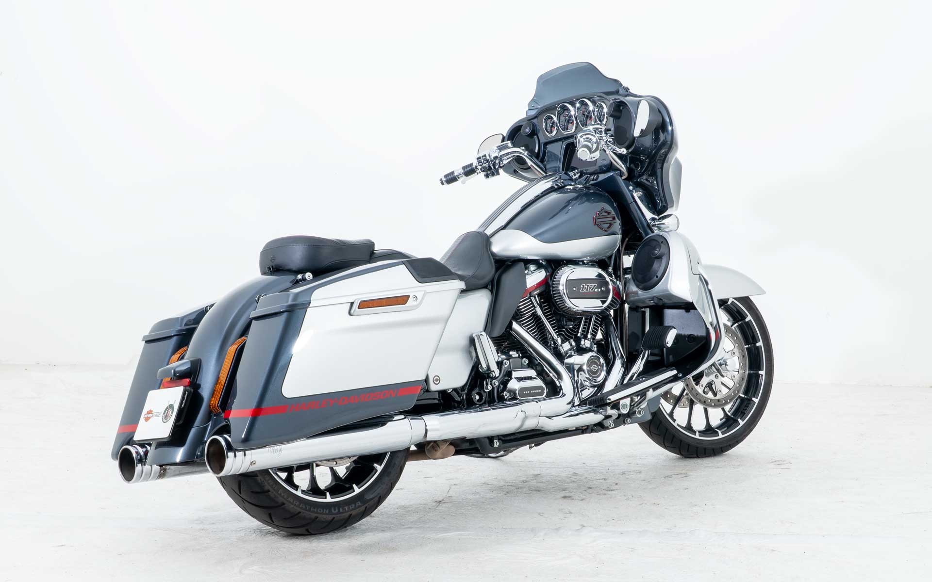 HARLEY-DAVIDSON FLHXSE Street Glide ABS CVO 117-showroom-element-2
