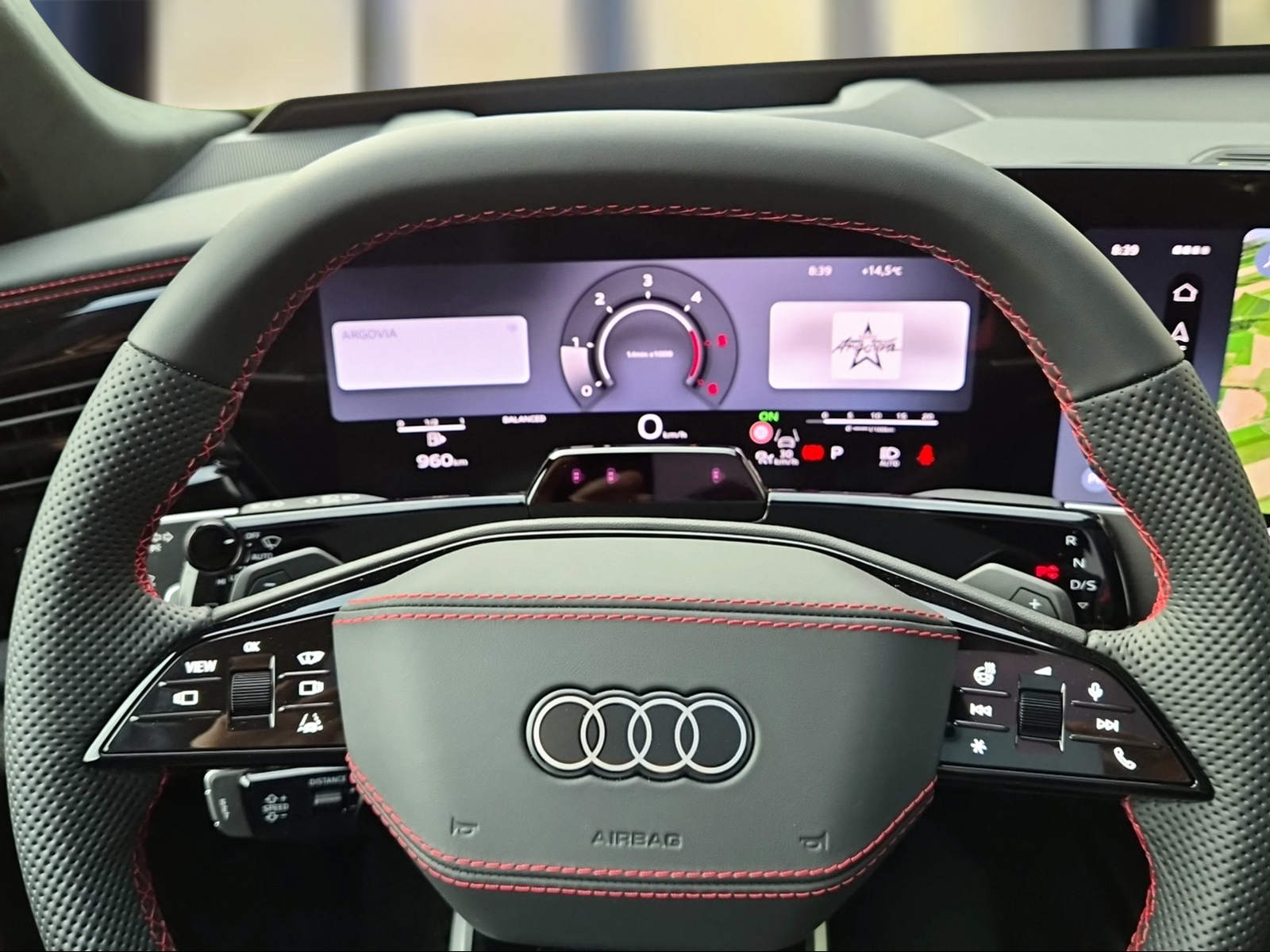 AUDI Q7 SUV TDI quattro 220 kW Mythosschwarz Metallic-image-12