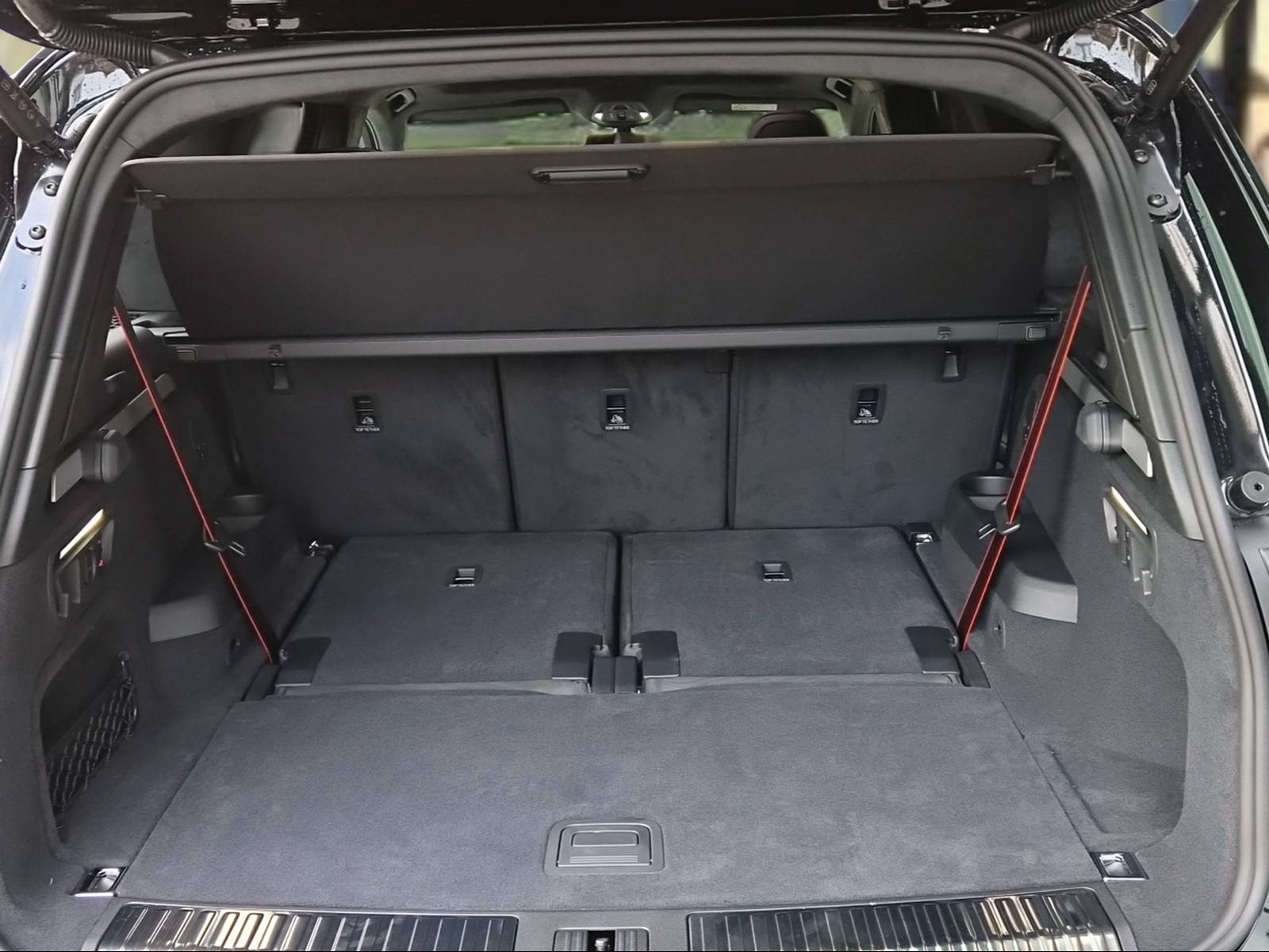 AUDI Q7 SUV TDI quattro 220 kW Mythosschwarz Metallic-image-5