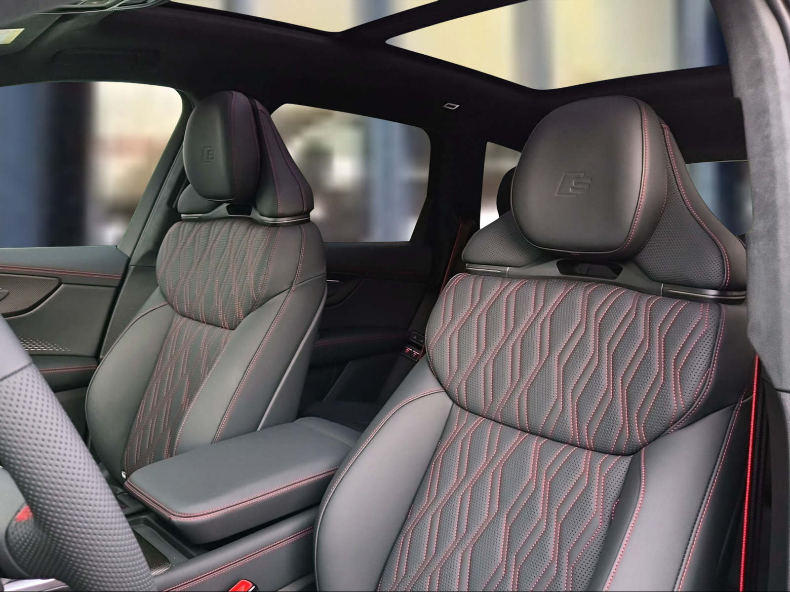 AUDI Q7 SUV TDI quattro 220 kW Mythosschwarz Metallic-image-8