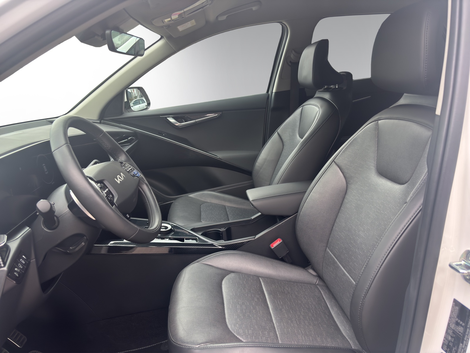 KIA Niro 1.6GDi Style DCT-image-8