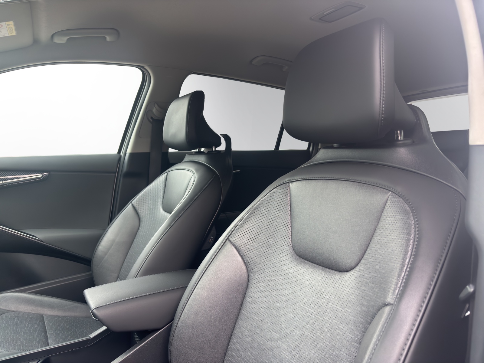 KIA Niro 1.6GDi Style DCT-image-9