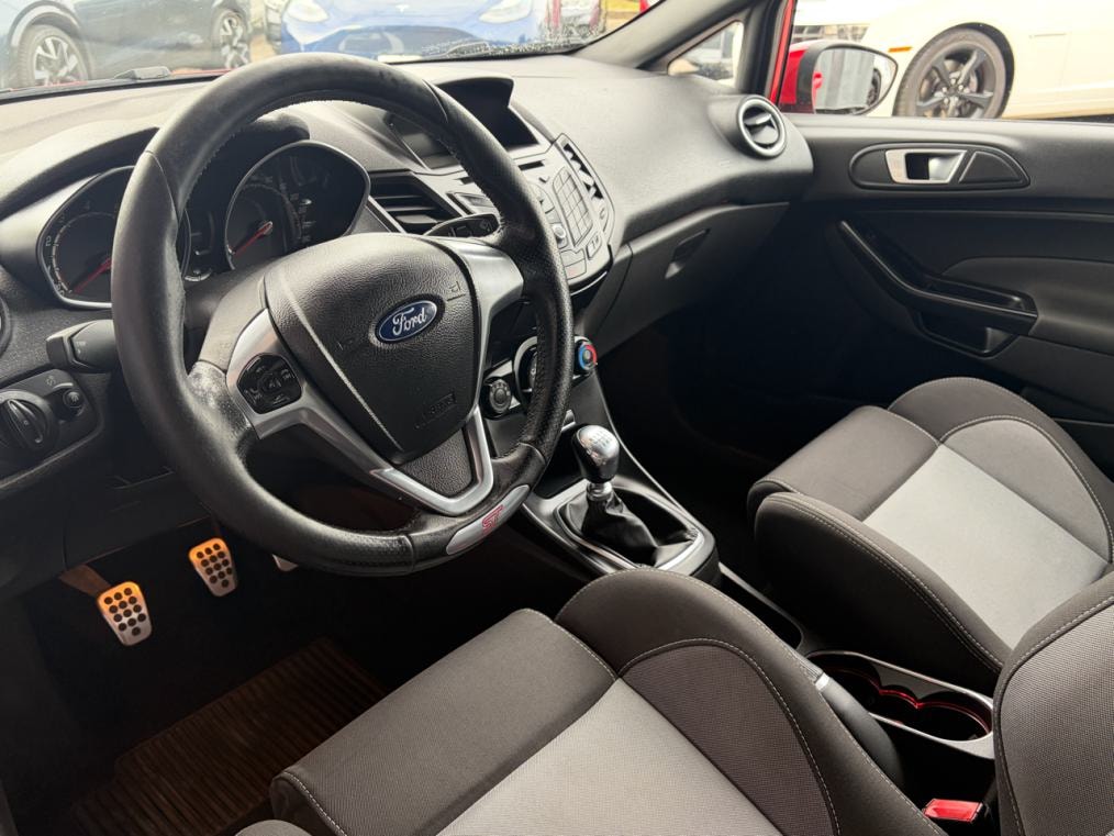 FORD Fiesta 1.6 SCTi ST-1-image-3