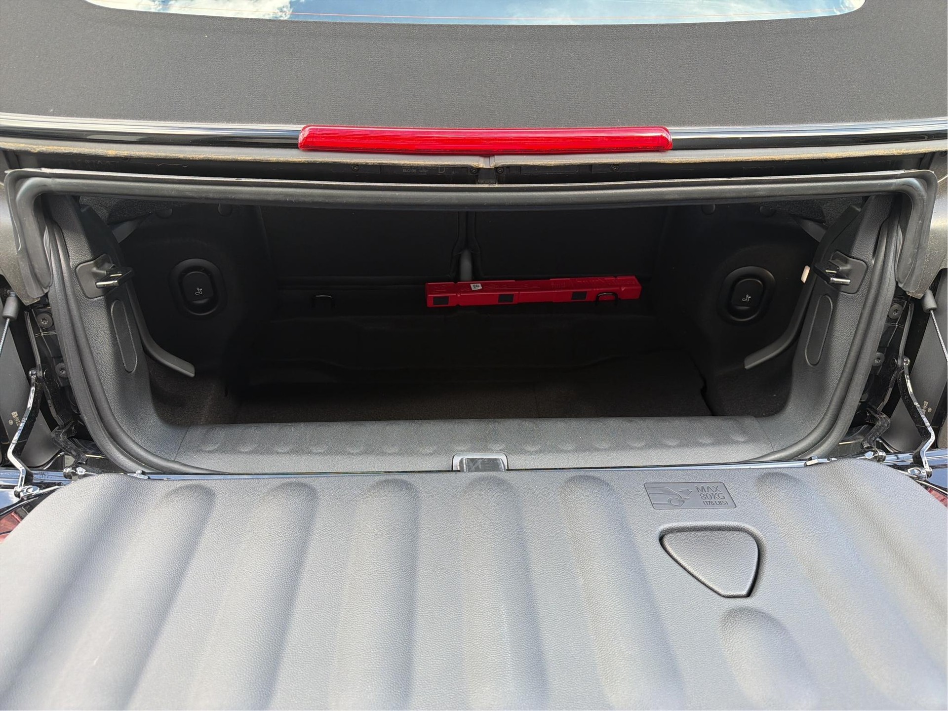 MINI John Cooper Works Cabrio-image-15