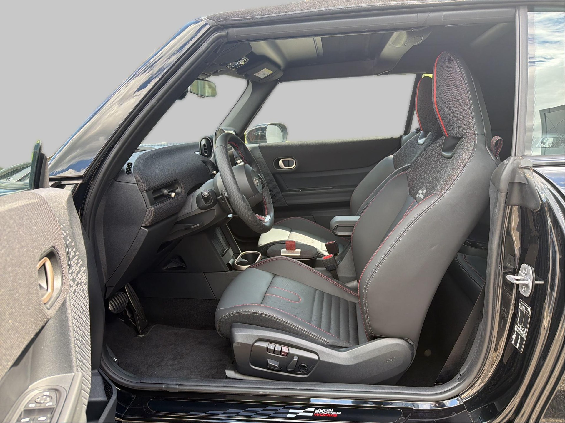 MINI John Cooper Works Cabrio-image-13