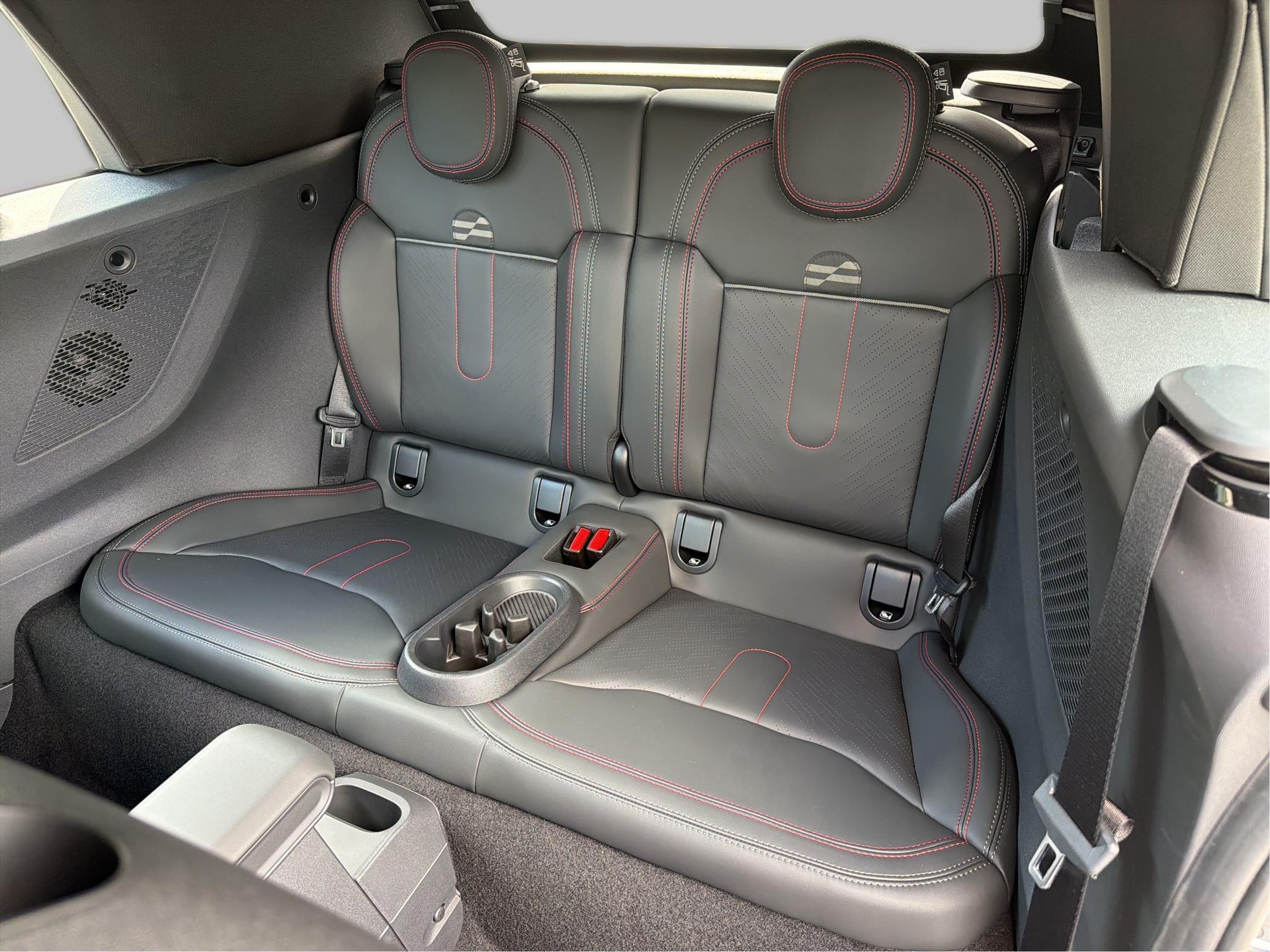 MINI John Cooper Works Cabrio-image-16