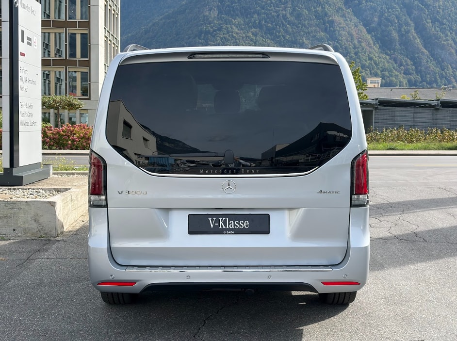 MERCEDES-BENZ V 300 d Exclusive L SWISS EDITION 4MATIC-image-8