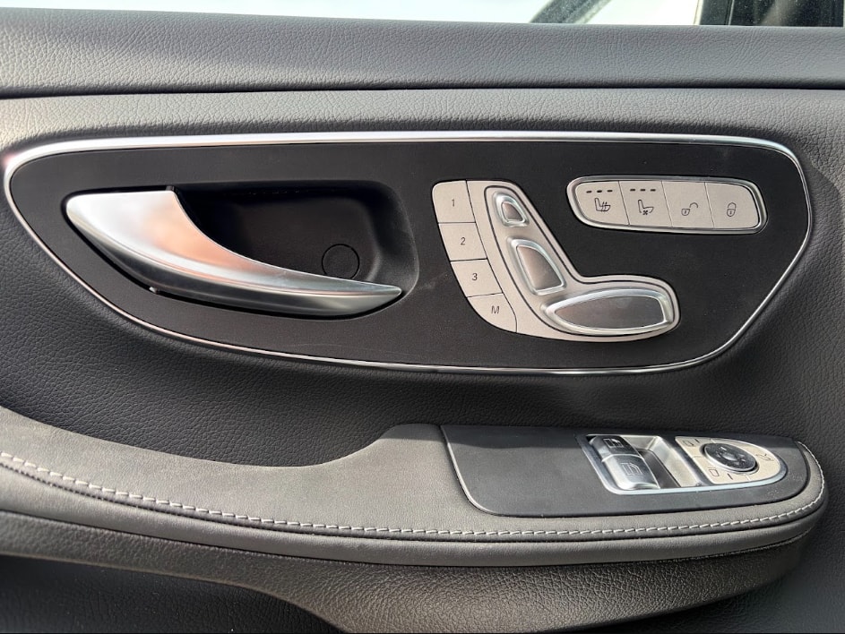 MERCEDES-BENZ V 300 d Exclusive L SWISS EDITION 4MATIC-image-21