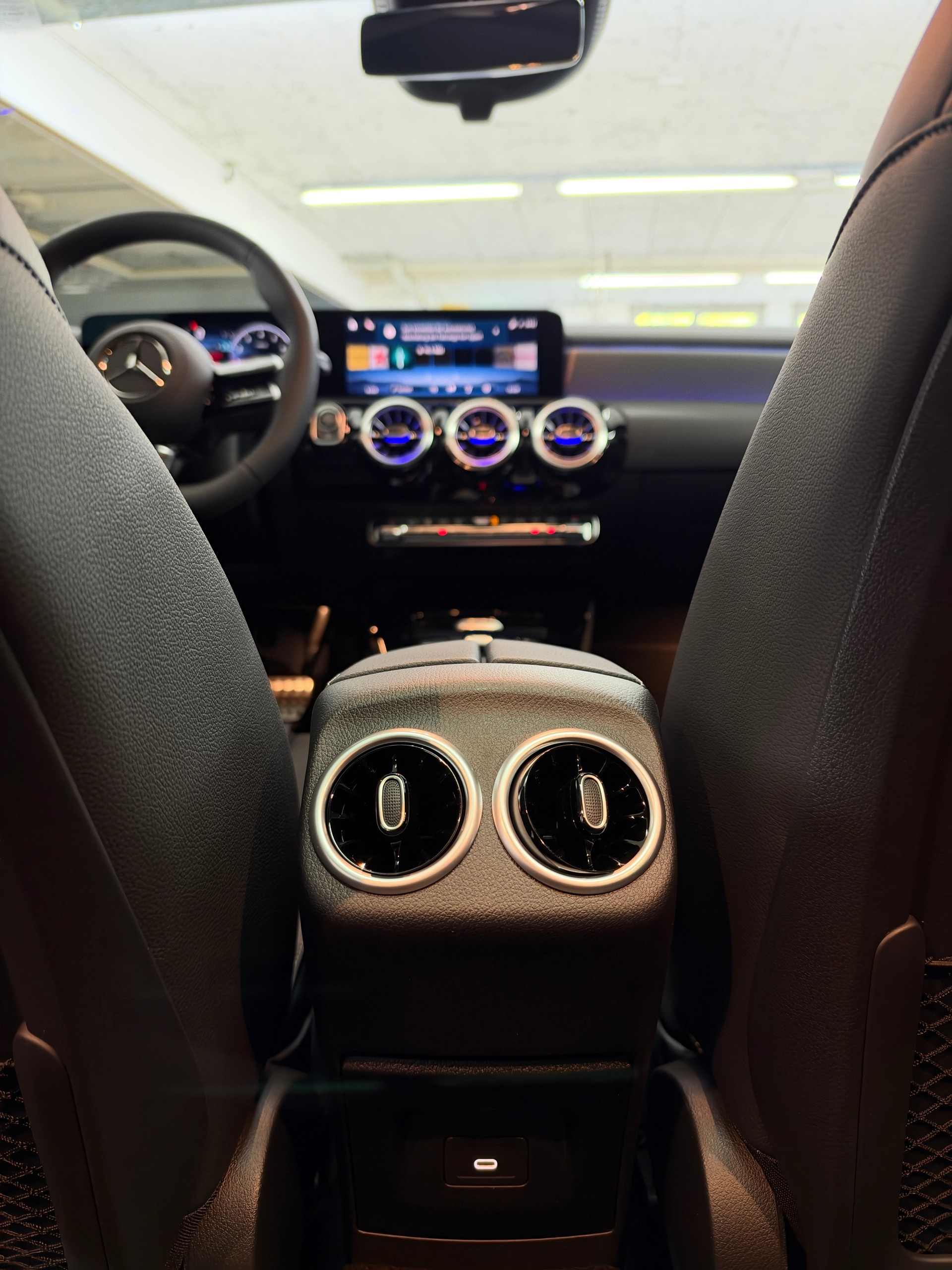 MERCEDES-BENZ A 220 4Matic-image-12