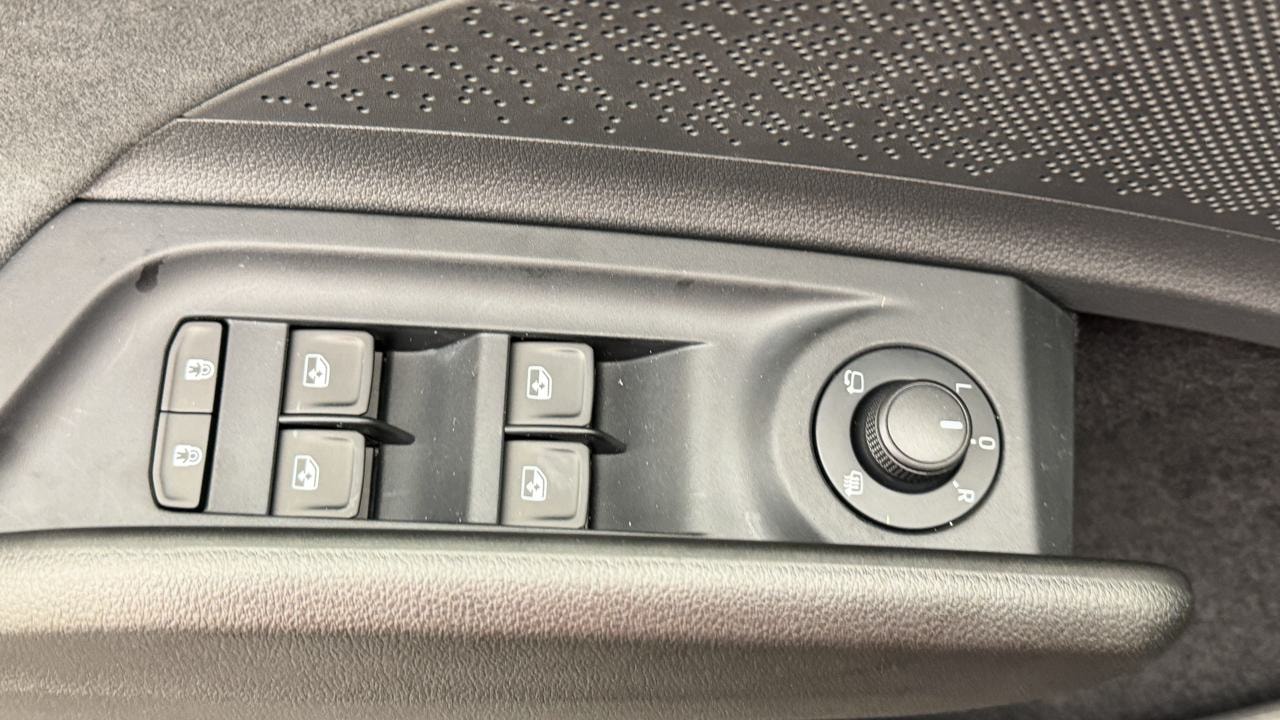 SKODA Enyaq 4x4 RS-image-9