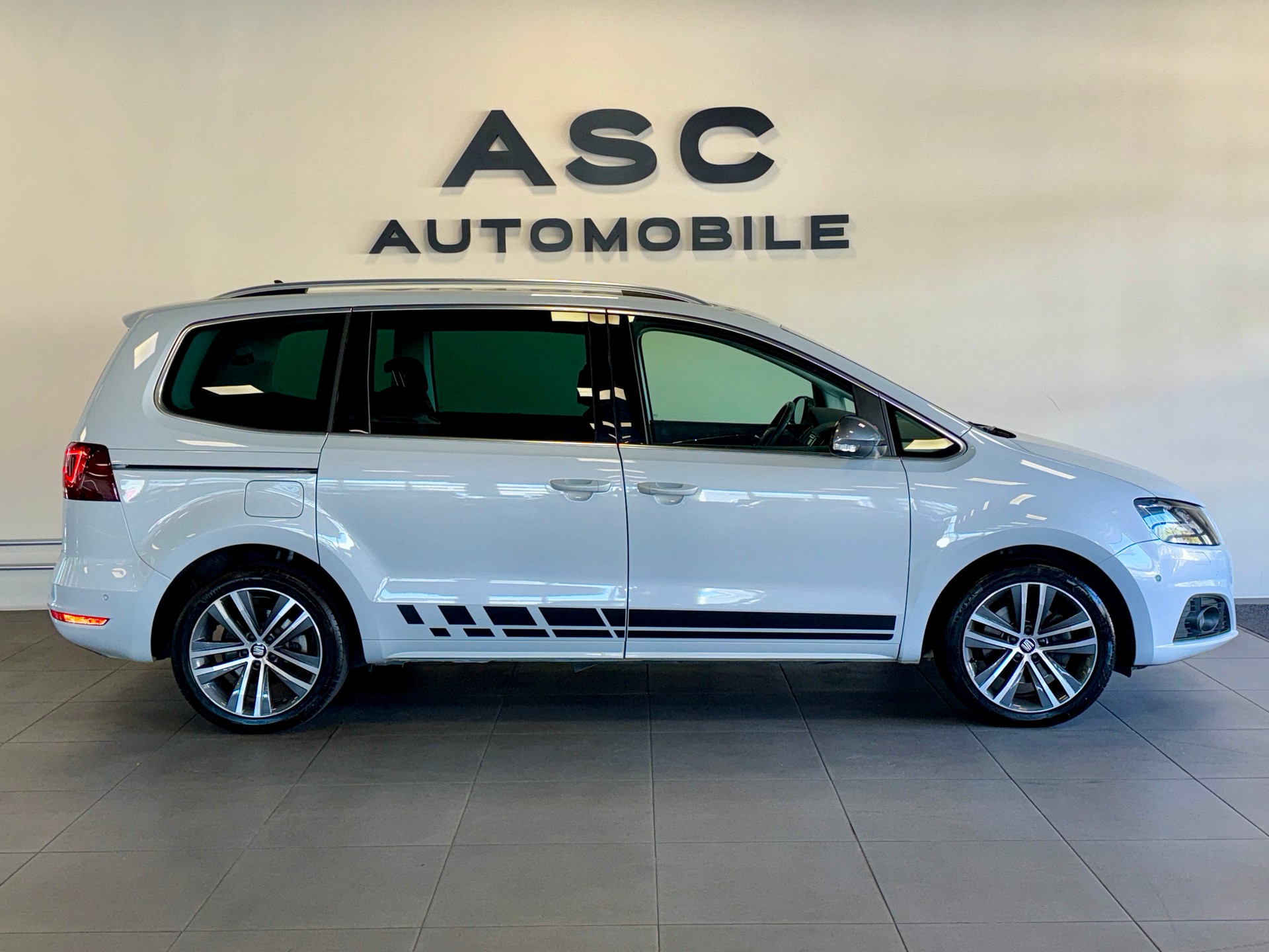 SEAT Alhambra 2.0 TDI Hola FR 4Drive *7-PLATZ* AHK 2.4T-image-1