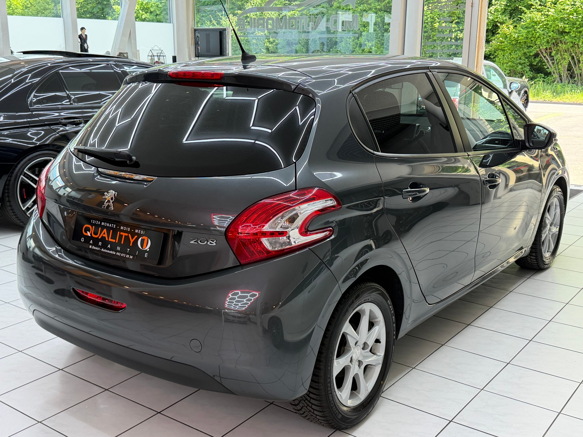 PEUGEOT 208 1.2 PureTech Access-image-9