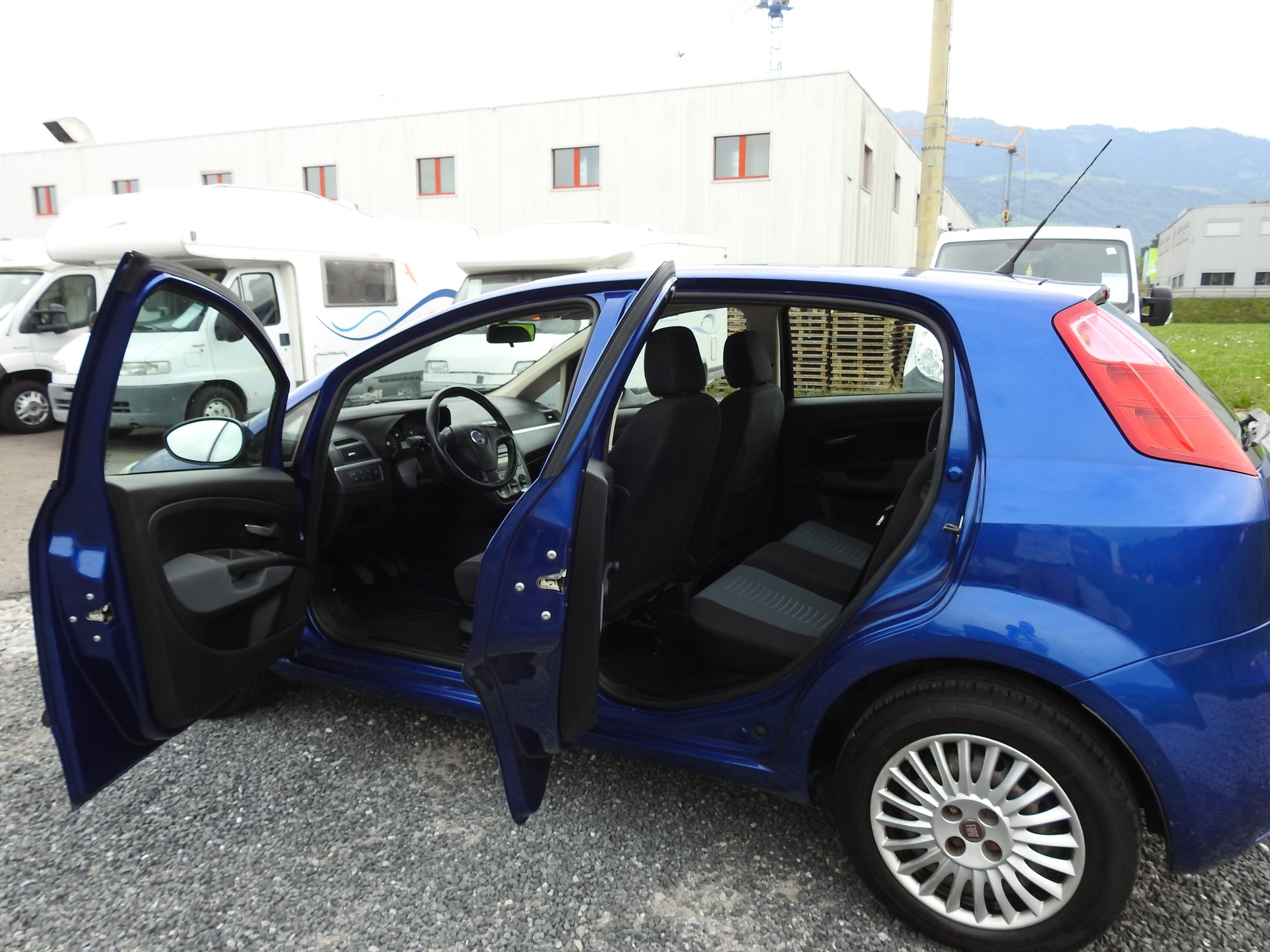 FIAT Punto 1.4 Emotion-image-14