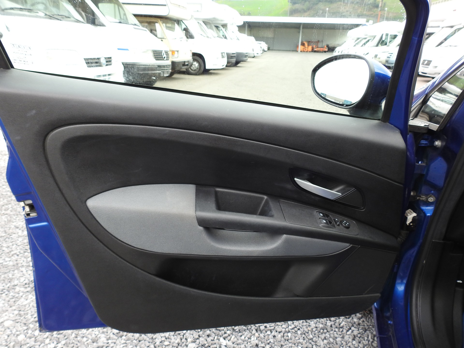 FIAT Punto 1.4 Emotion-image-10