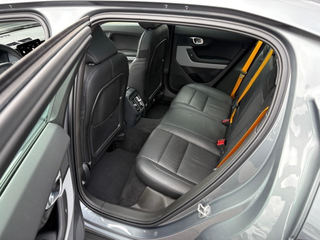 POLESTAR 2 Long Range Dual Motor Performance-image-7