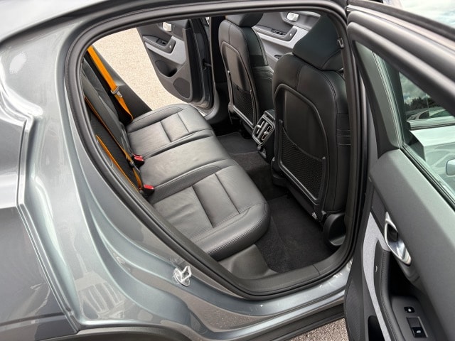 POLESTAR 2 Long Range Dual Motor Performance-image-6