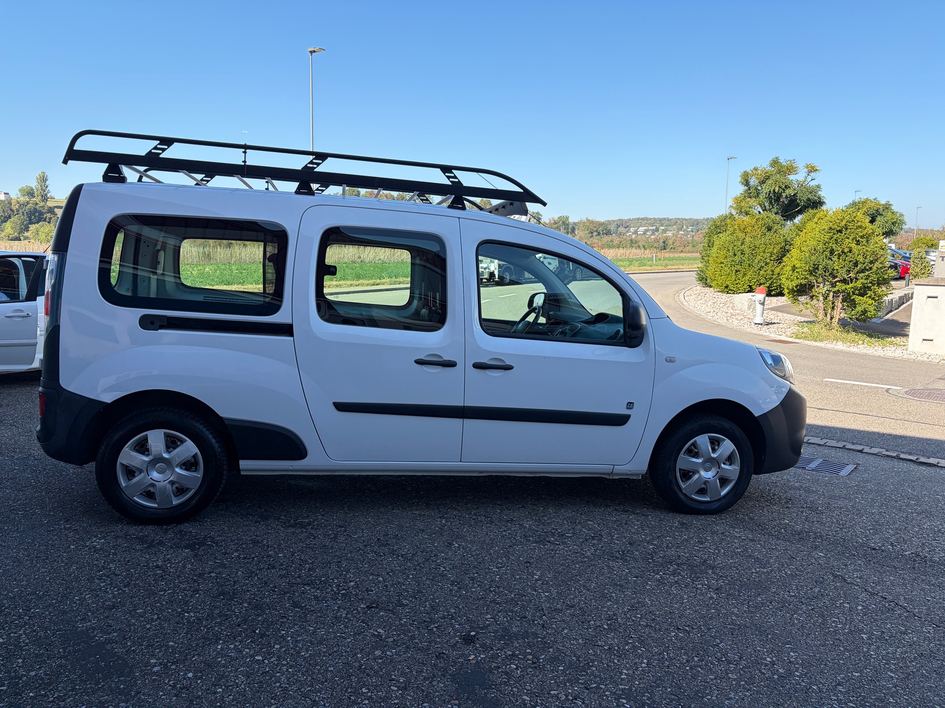 RENAULT Kangoo Z.E. Access-image-7