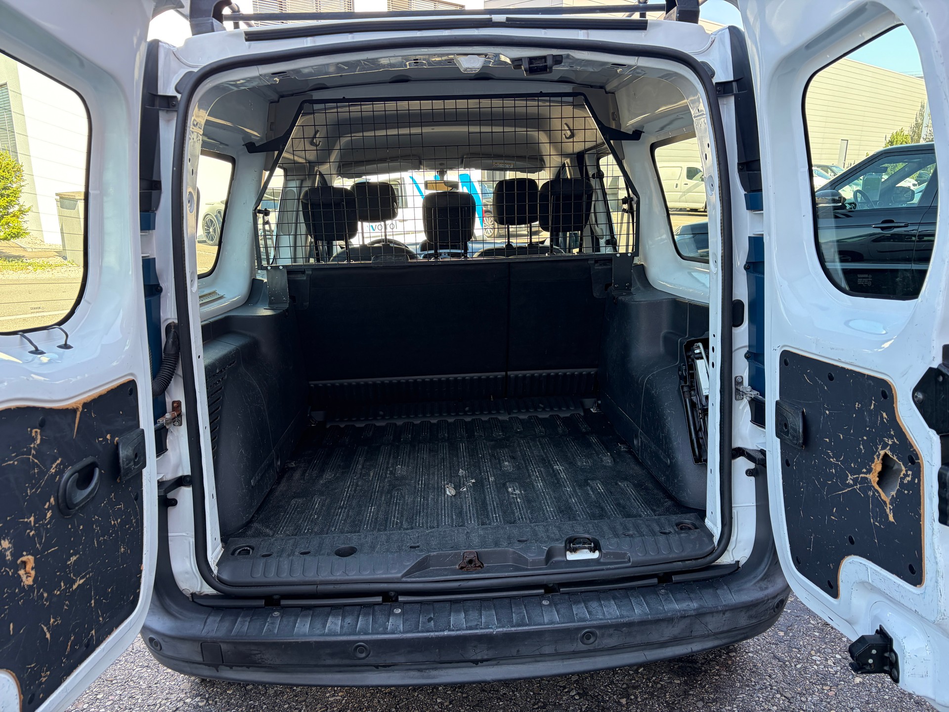 RENAULT Kangoo Z.E. Access-image-15