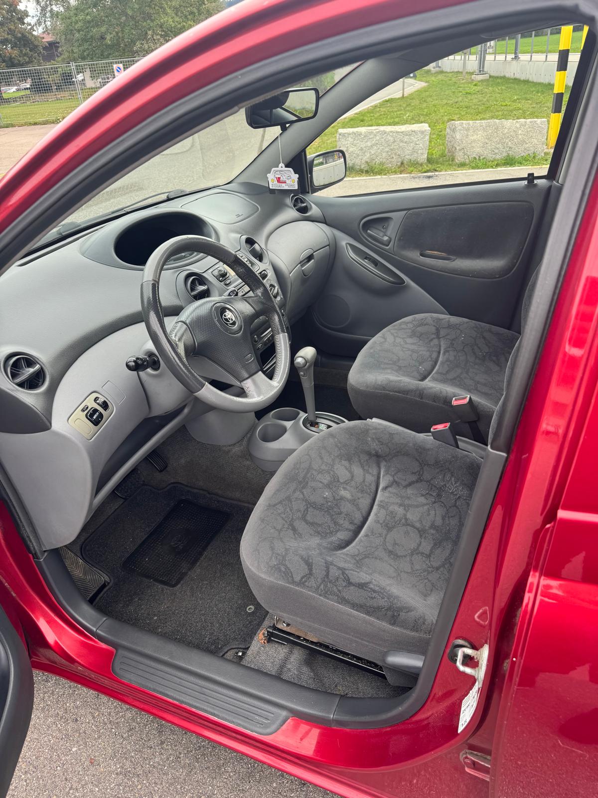 TOYOTA Yaris 1.3 Linea Luna-image-8