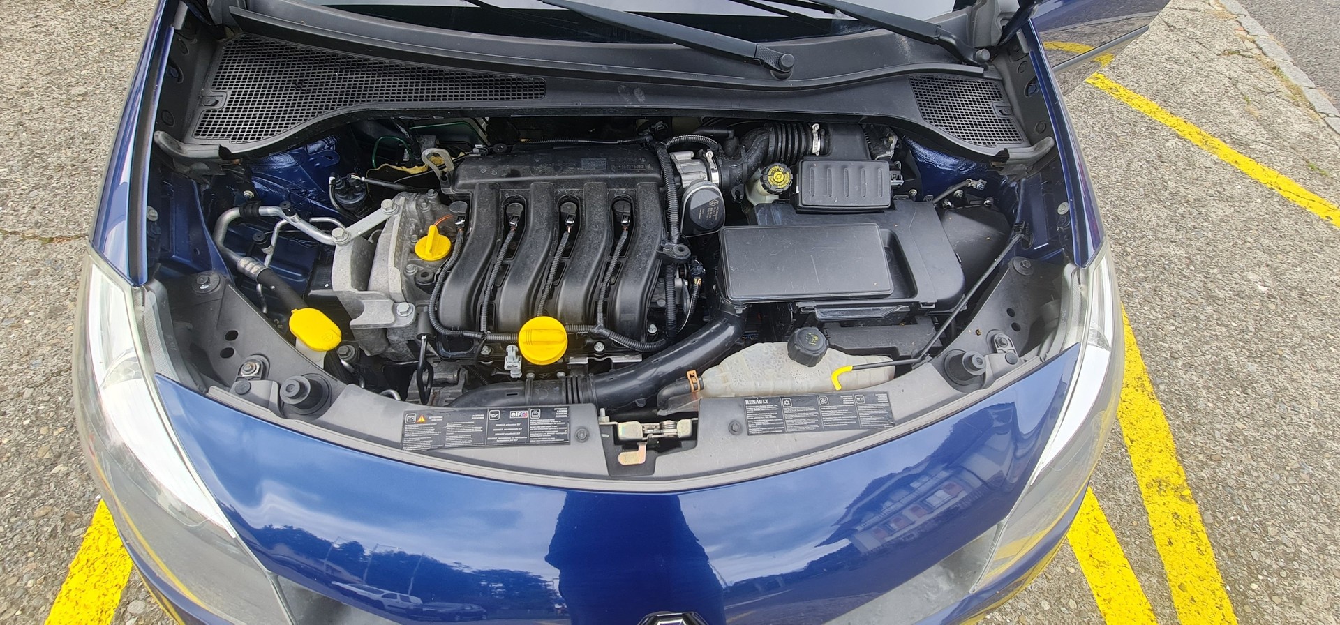 RENAULT Clio 1.6 16V Dynamique-image-11