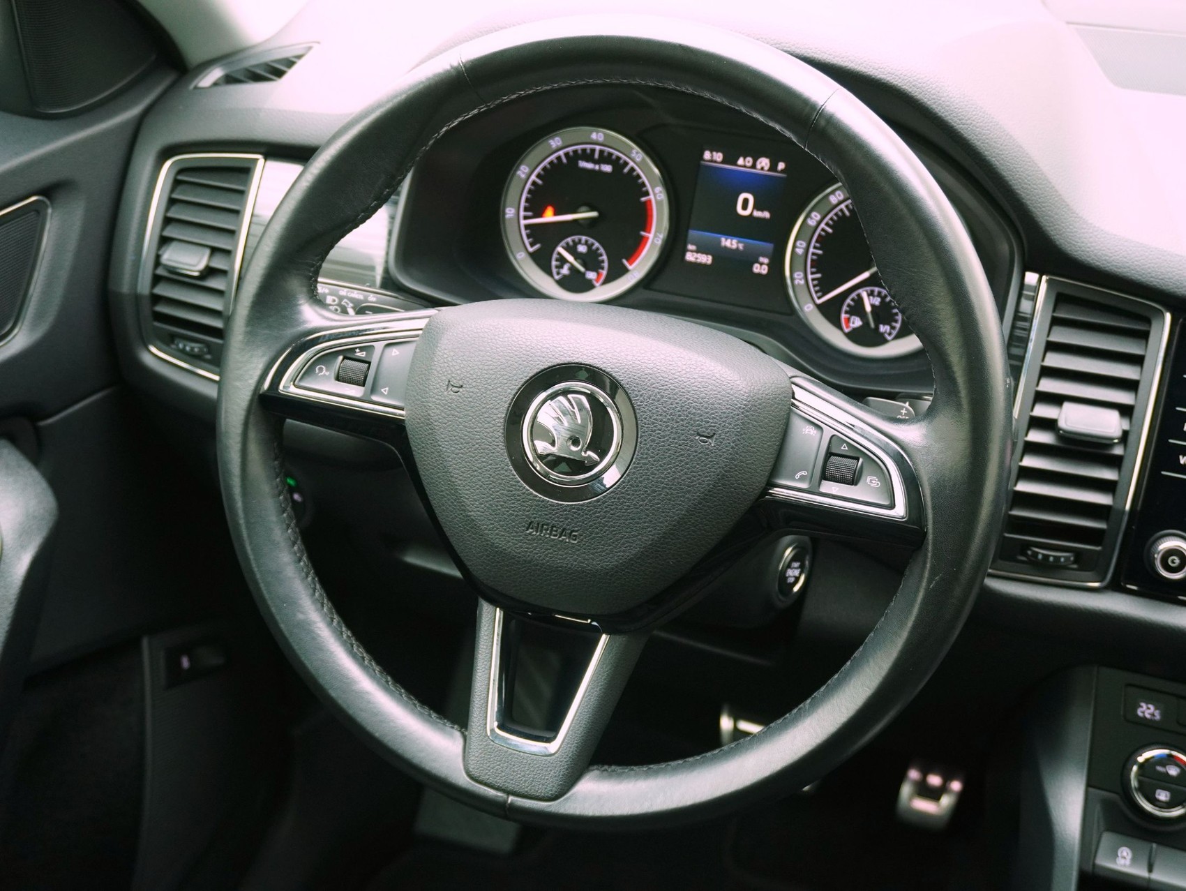 SKODA Kodiaq 2.0 TSI DSG Style 4WD-image-11