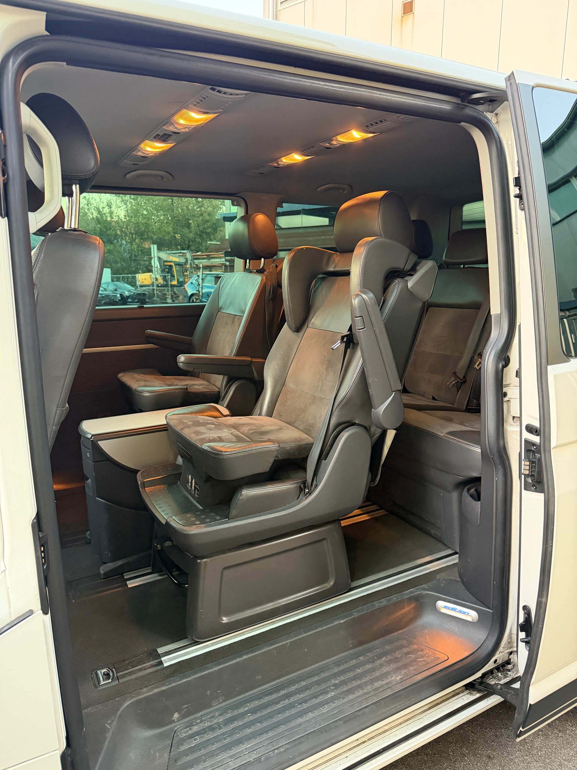 VW T5 Multivan 2.0 Bi-TDI CR Comfortline Edition 25-image-13