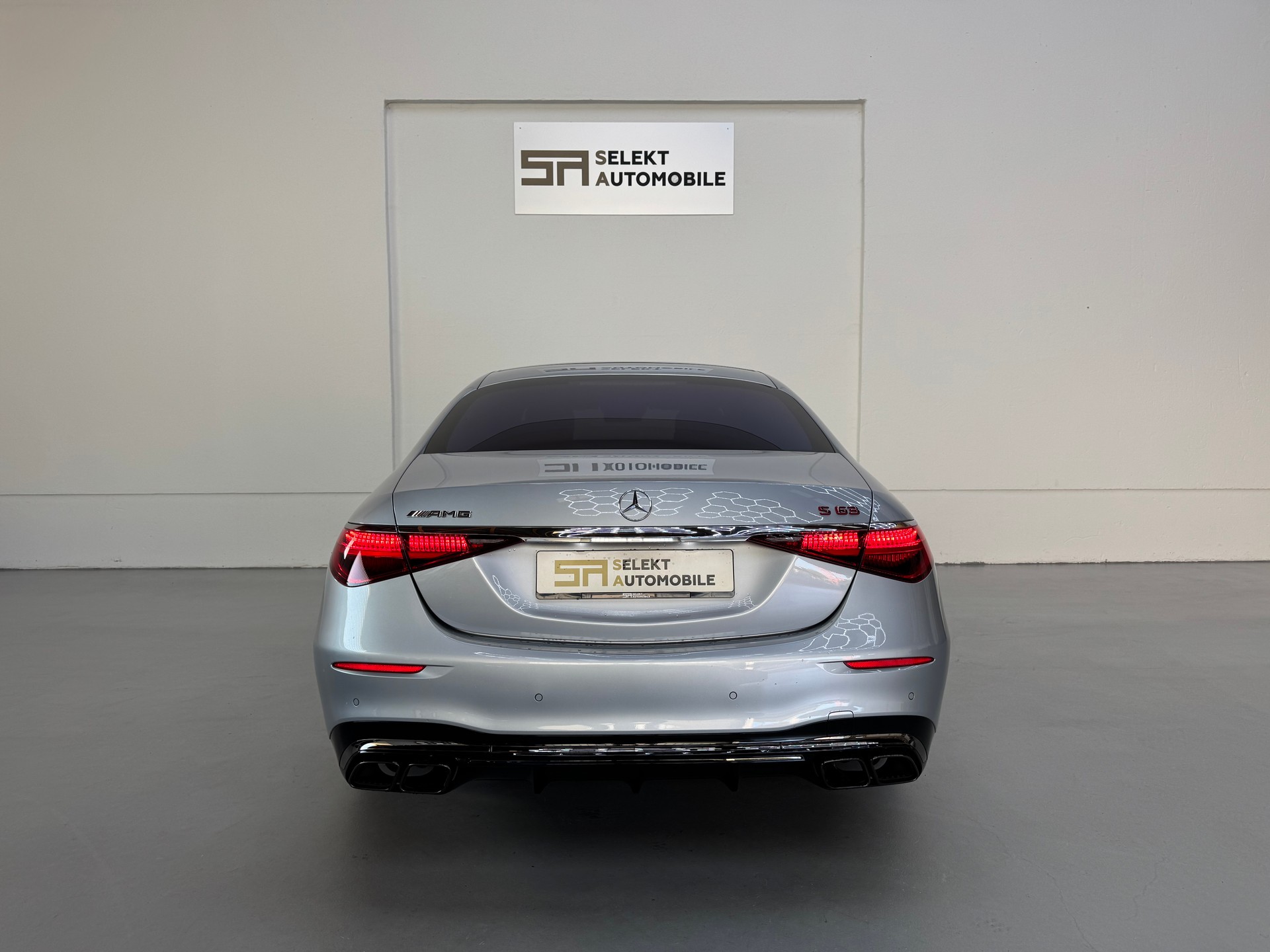 MERCEDES-BENZ S 63 AMG E Performance 4Matic-image-4
