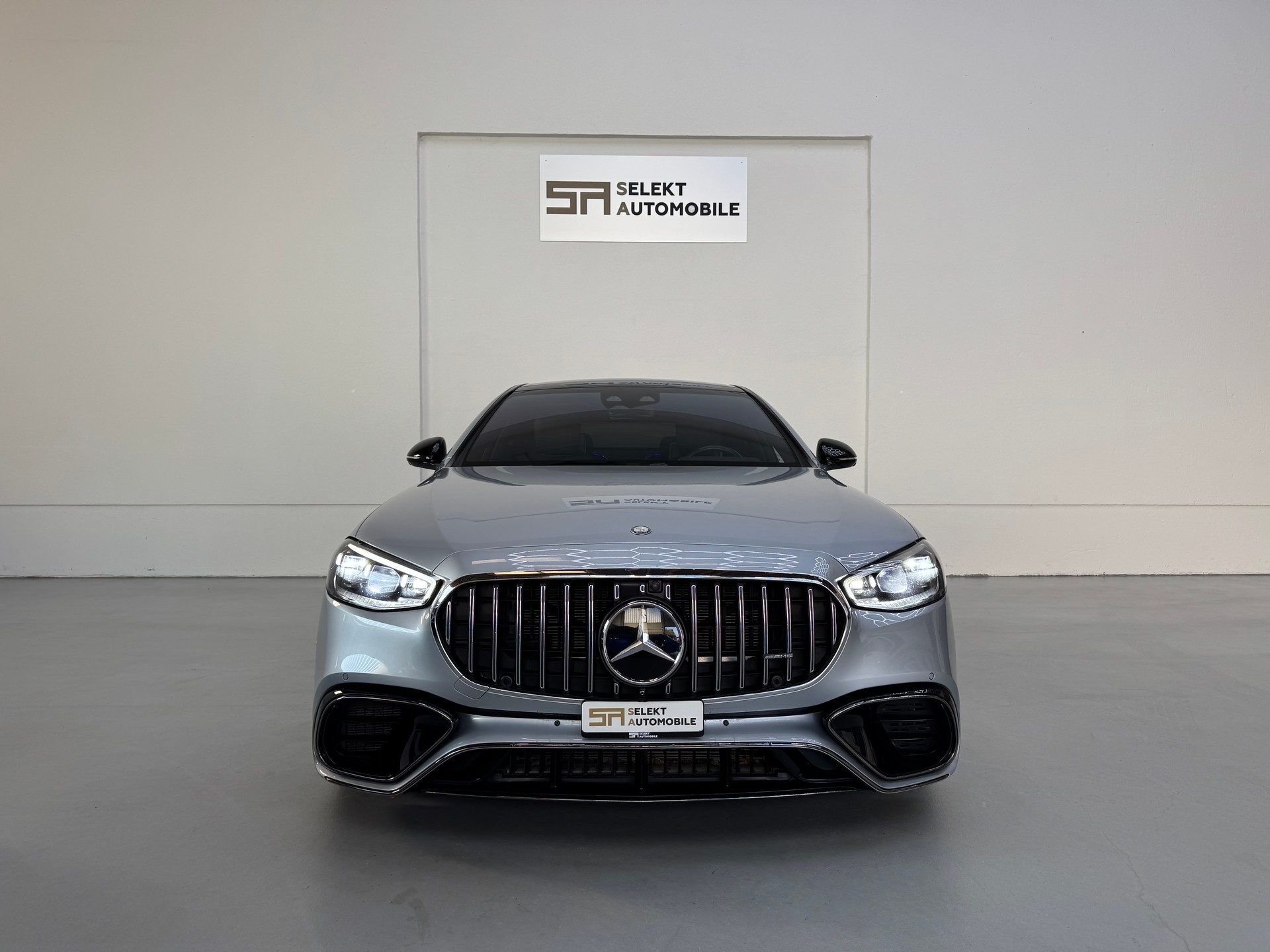 MERCEDES-BENZ S 63 AMG E Performance 4Matic-image-2