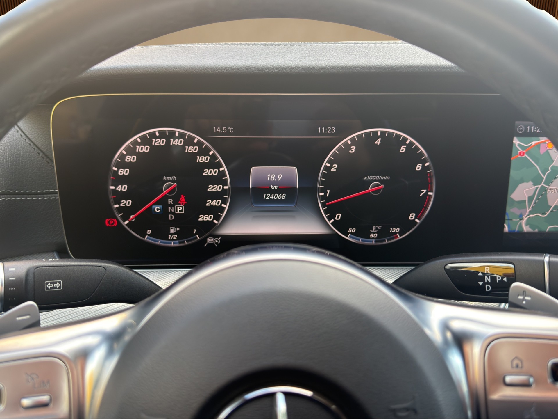 MERCEDES-BENZ E 450 AMG Line 4Matic 9G-Tronic-image-17