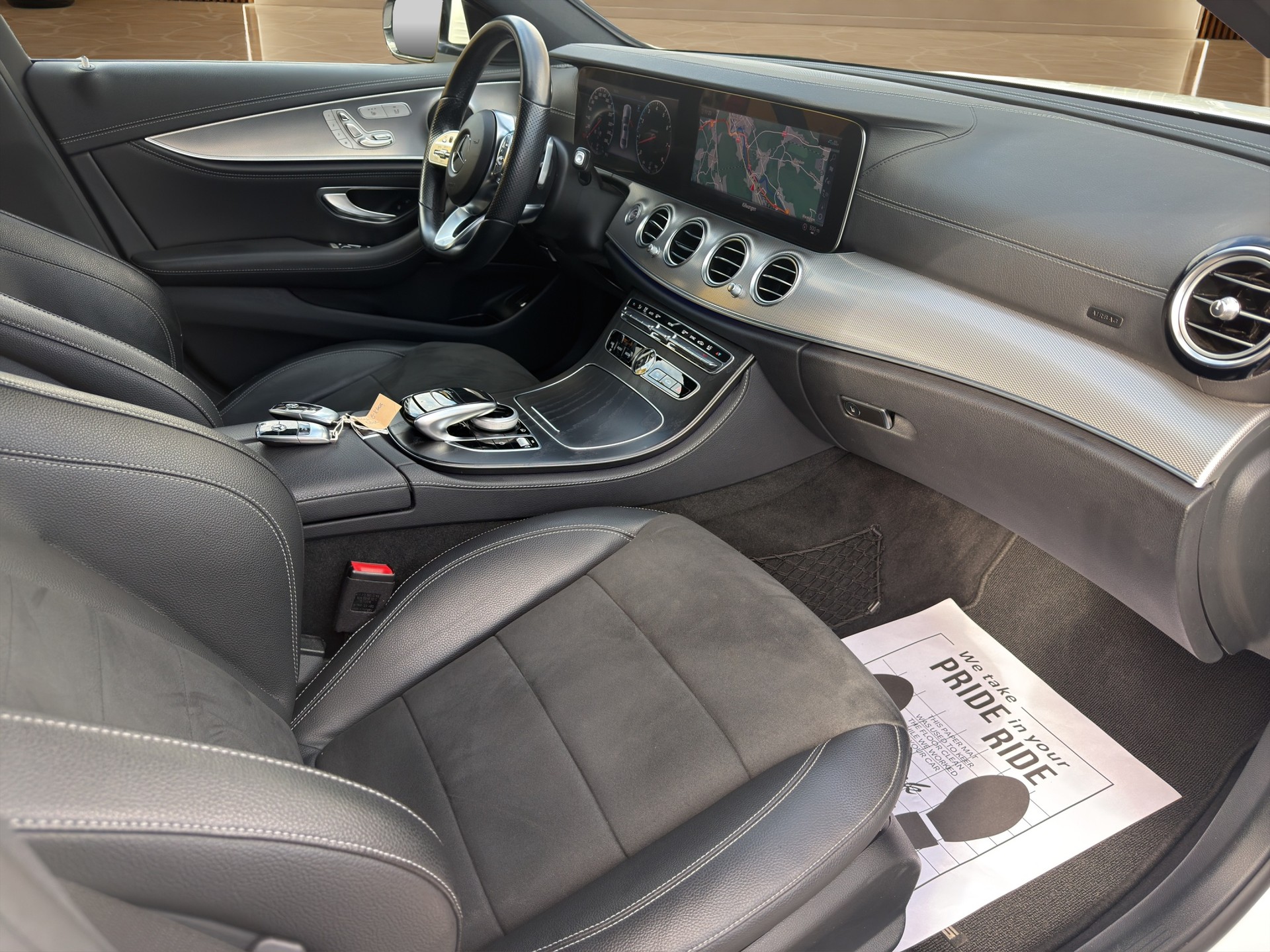 MERCEDES-BENZ E 450 AMG Line 4Matic 9G-Tronic-image-10