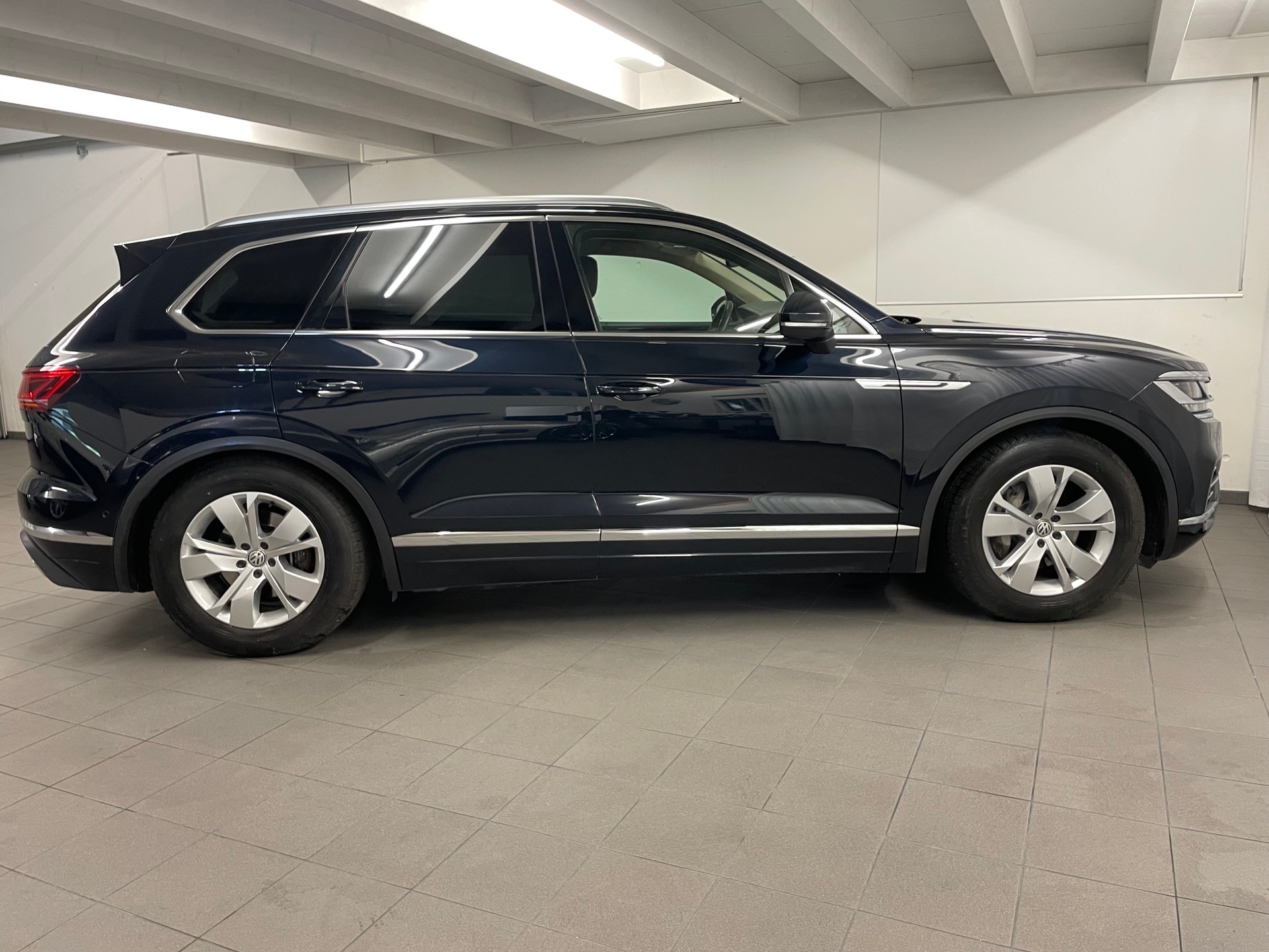 VW Touareg 3.0 TDI Atmosphere Tiptronic-image-4