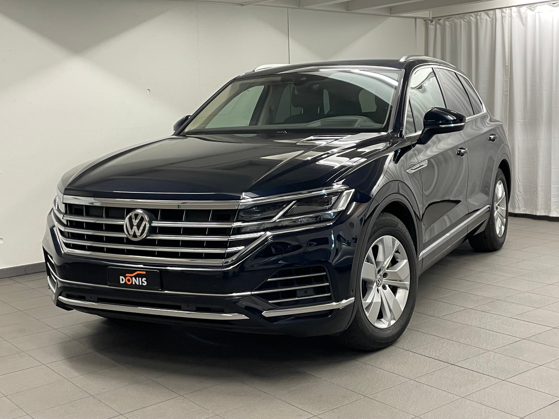 VW Touareg 3.0 TDI Atmosphere Tiptronic-image-0