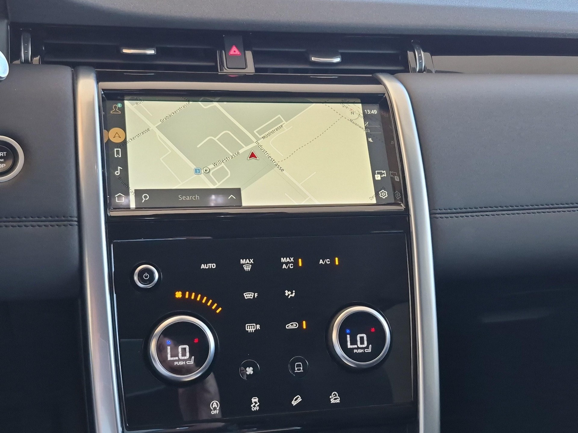 LAND ROVER Discovery Sport 2.0 SD4 200 SE-image-13