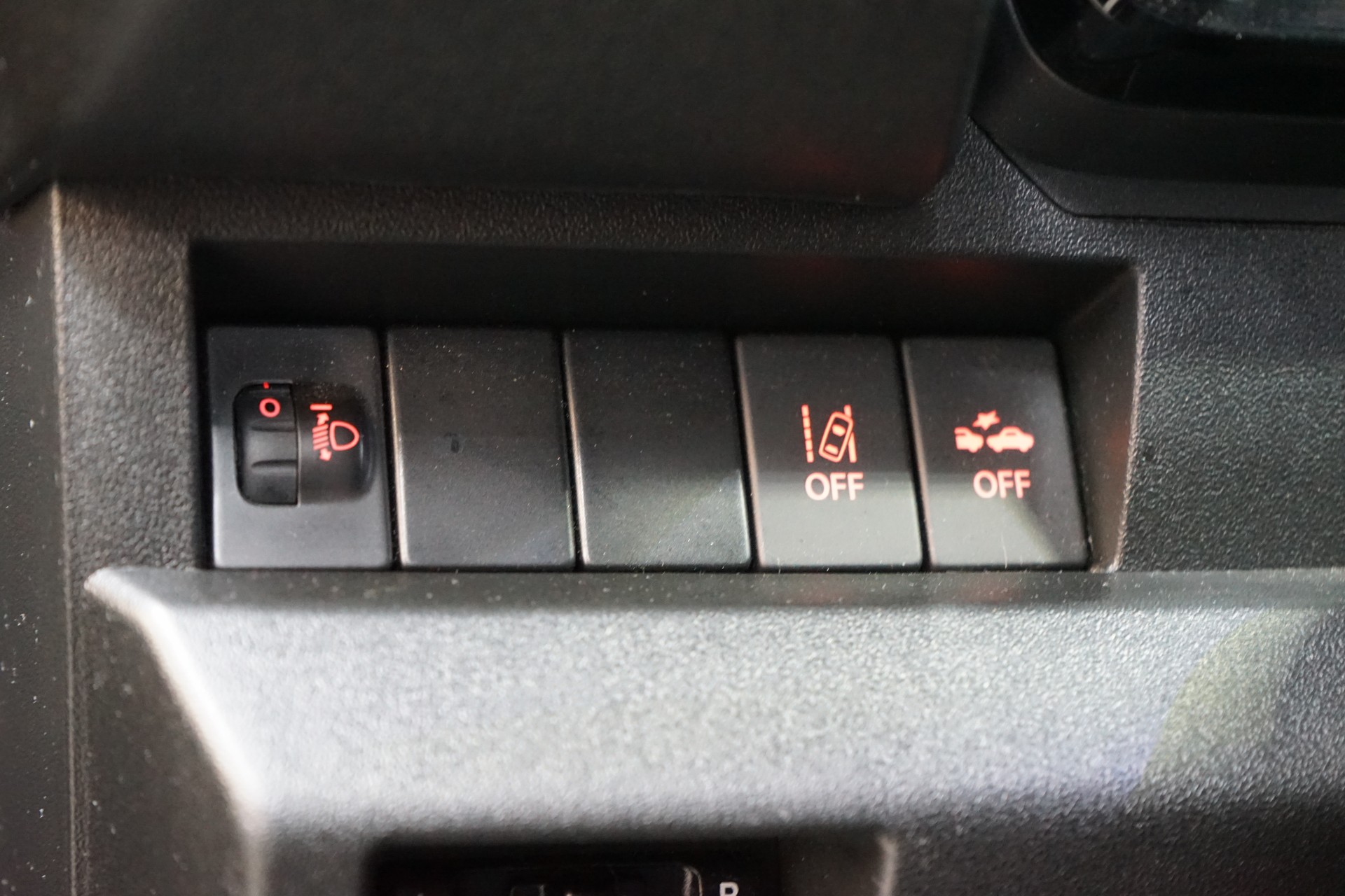 SUZUKI Jimny 1.5 Compact+ 4x4-image-12