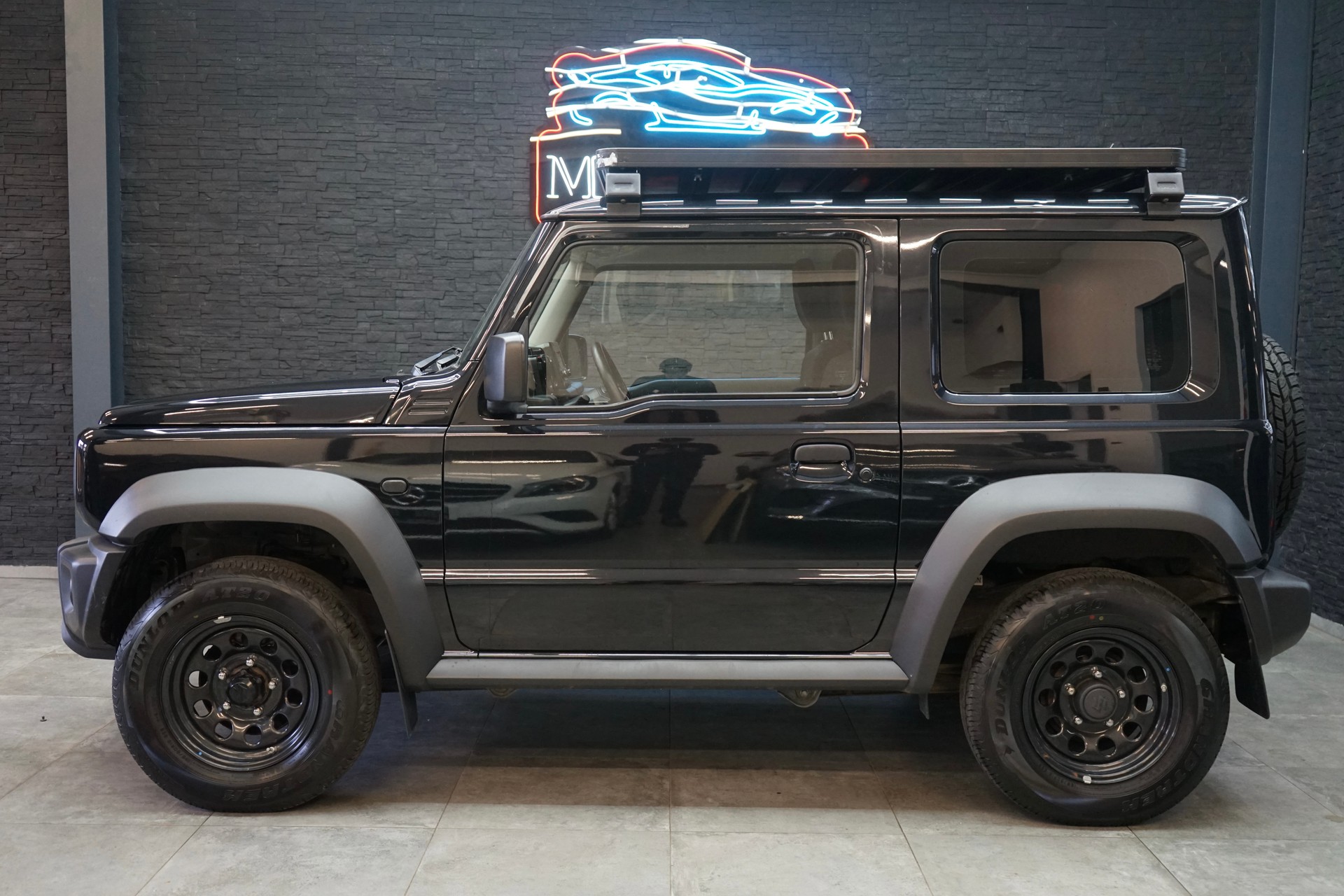 SUZUKI Jimny 1.5 Compact+ 4x4-image-1