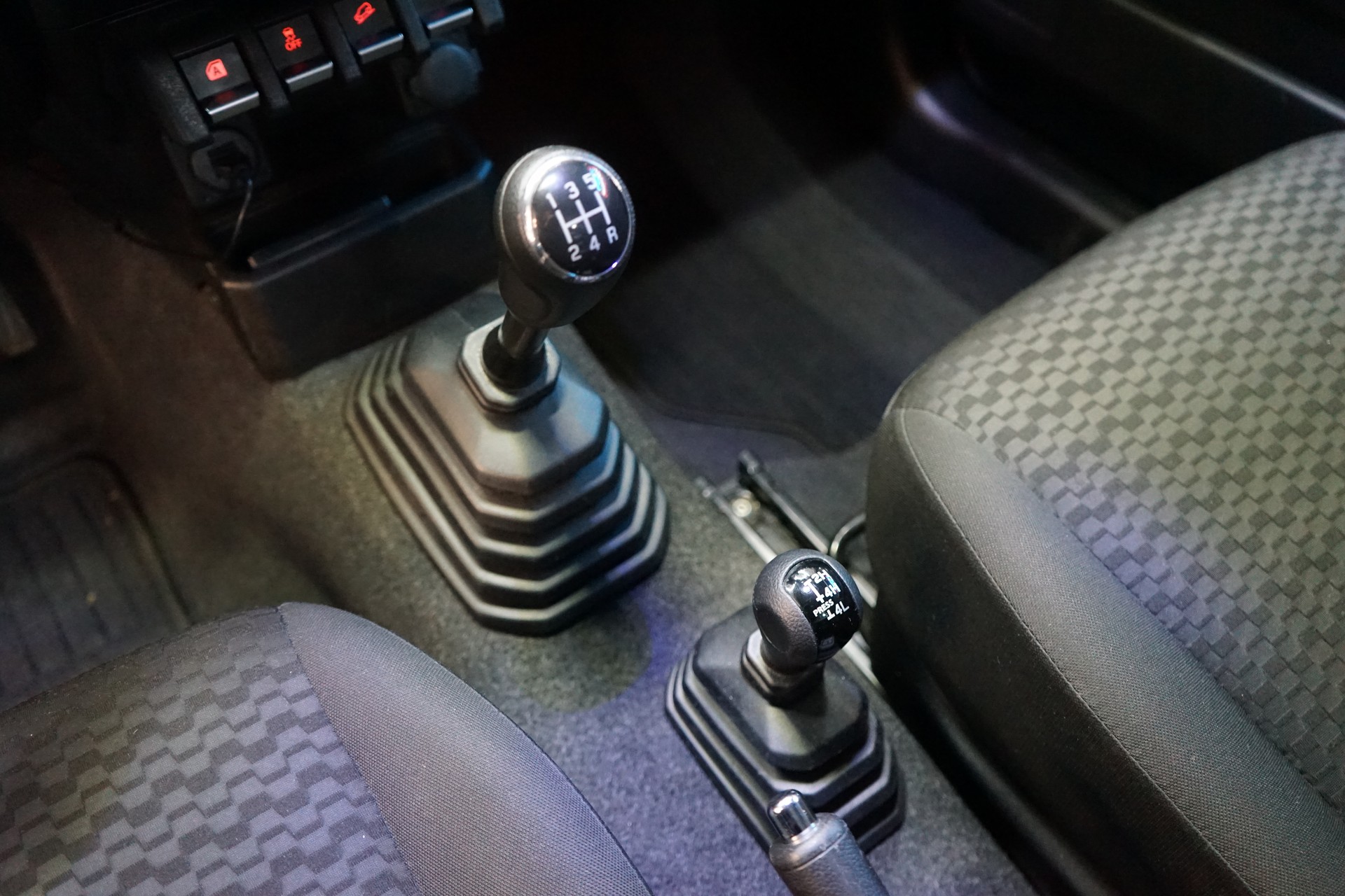 SUZUKI Jimny 1.5 Compact+ 4x4-image-9