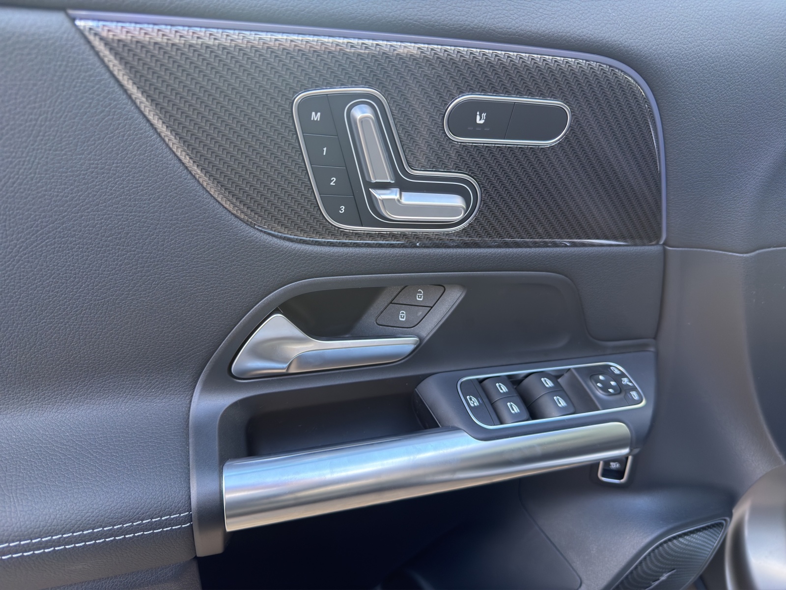 MERCEDES-BENZ GLA AMG 45 S 4Matic+ 8G-DCT-image-12