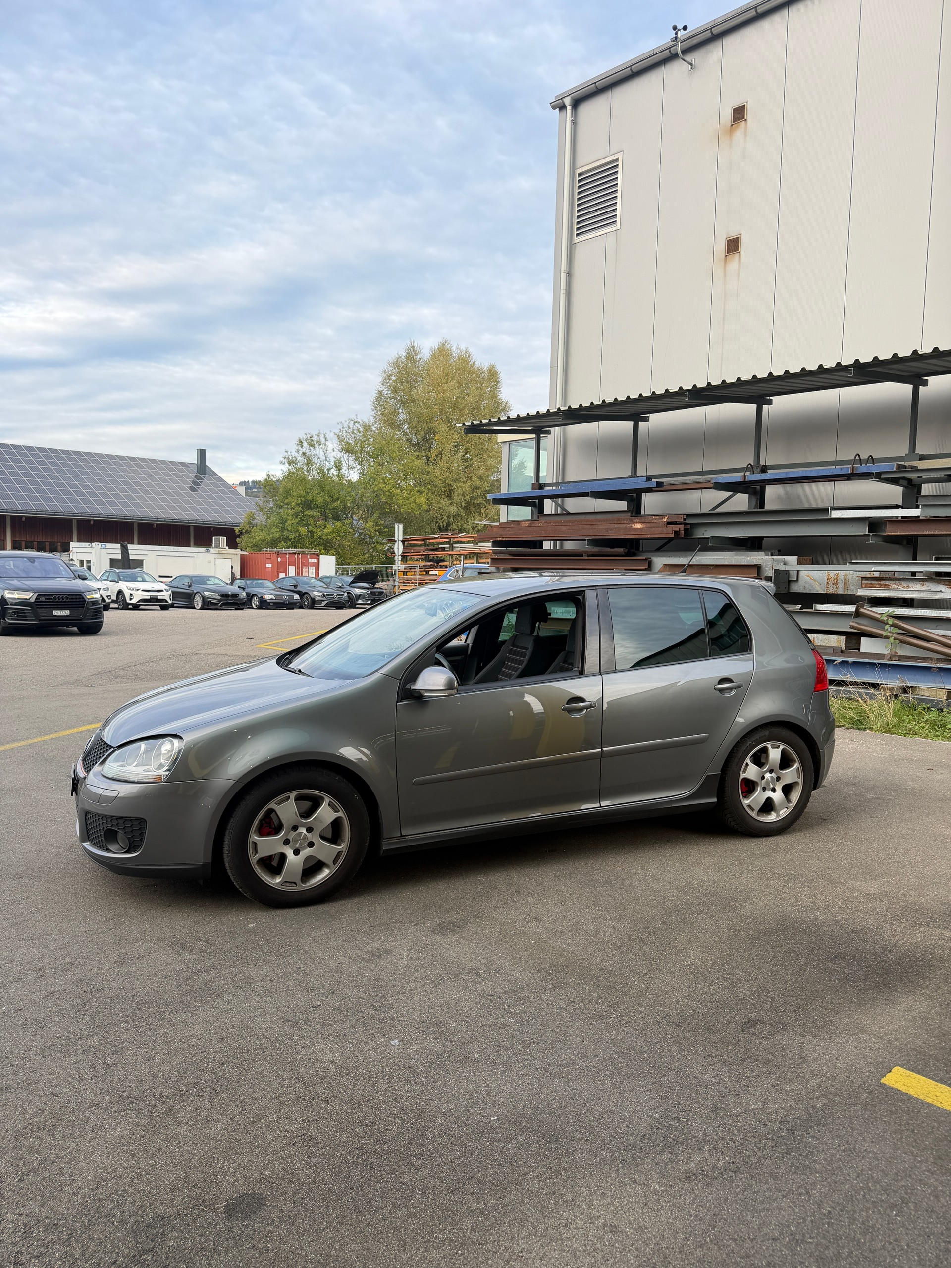 VW Golf 2.0 TFSI GTI-image-3