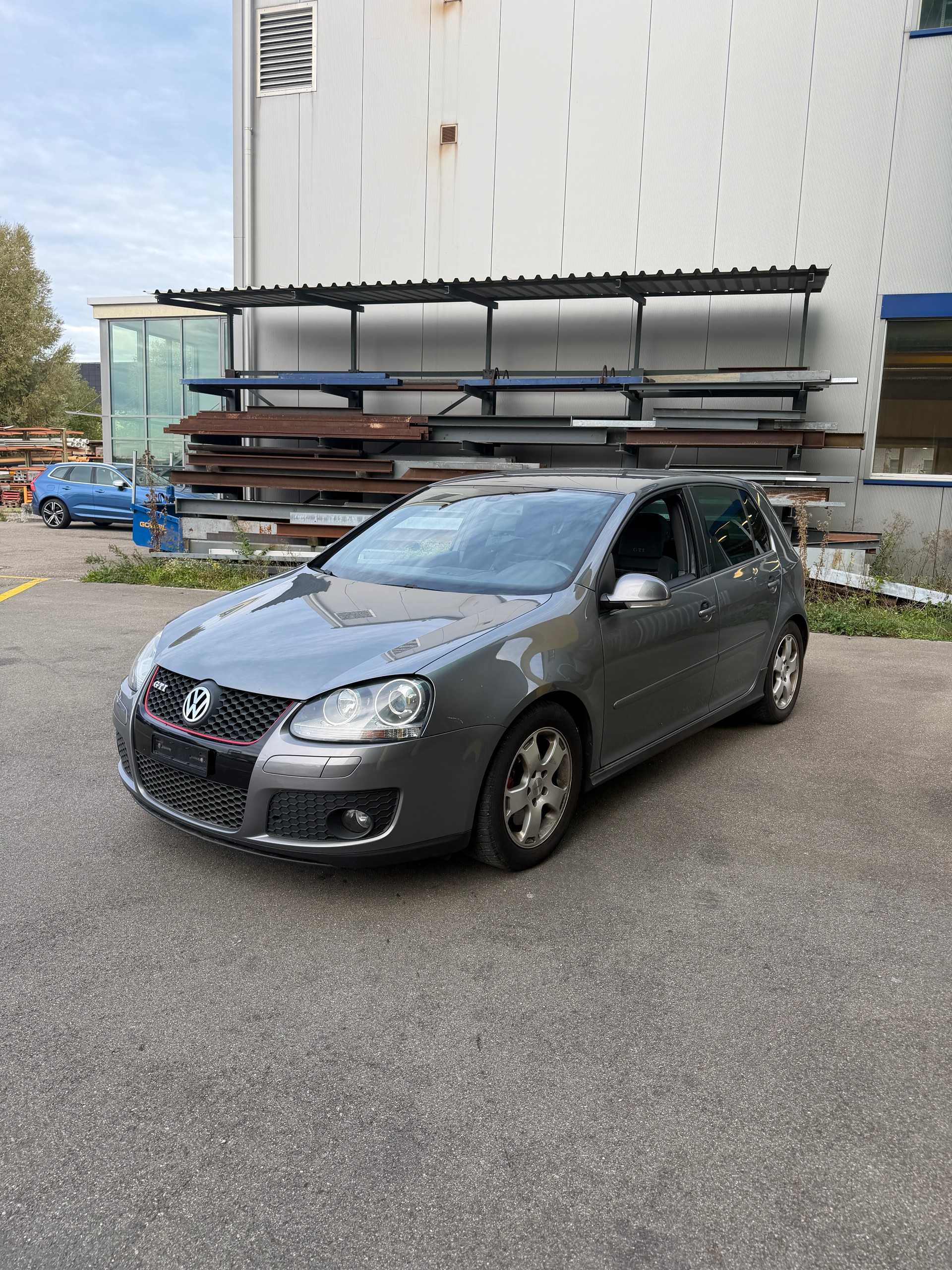 VW Golf 2.0 TFSI GTI-image-2