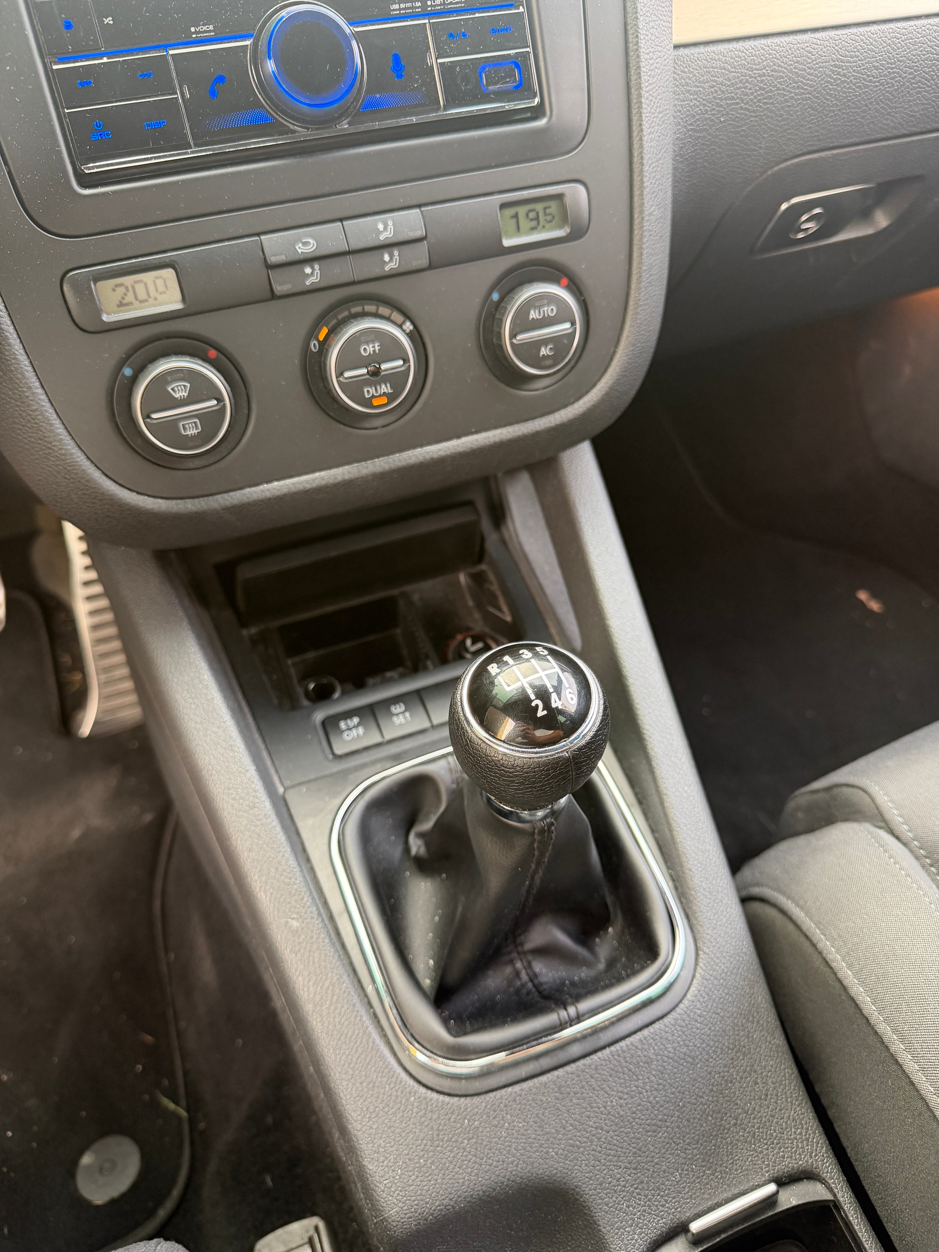 VW Golf 2.0 TFSI GTI-image-11