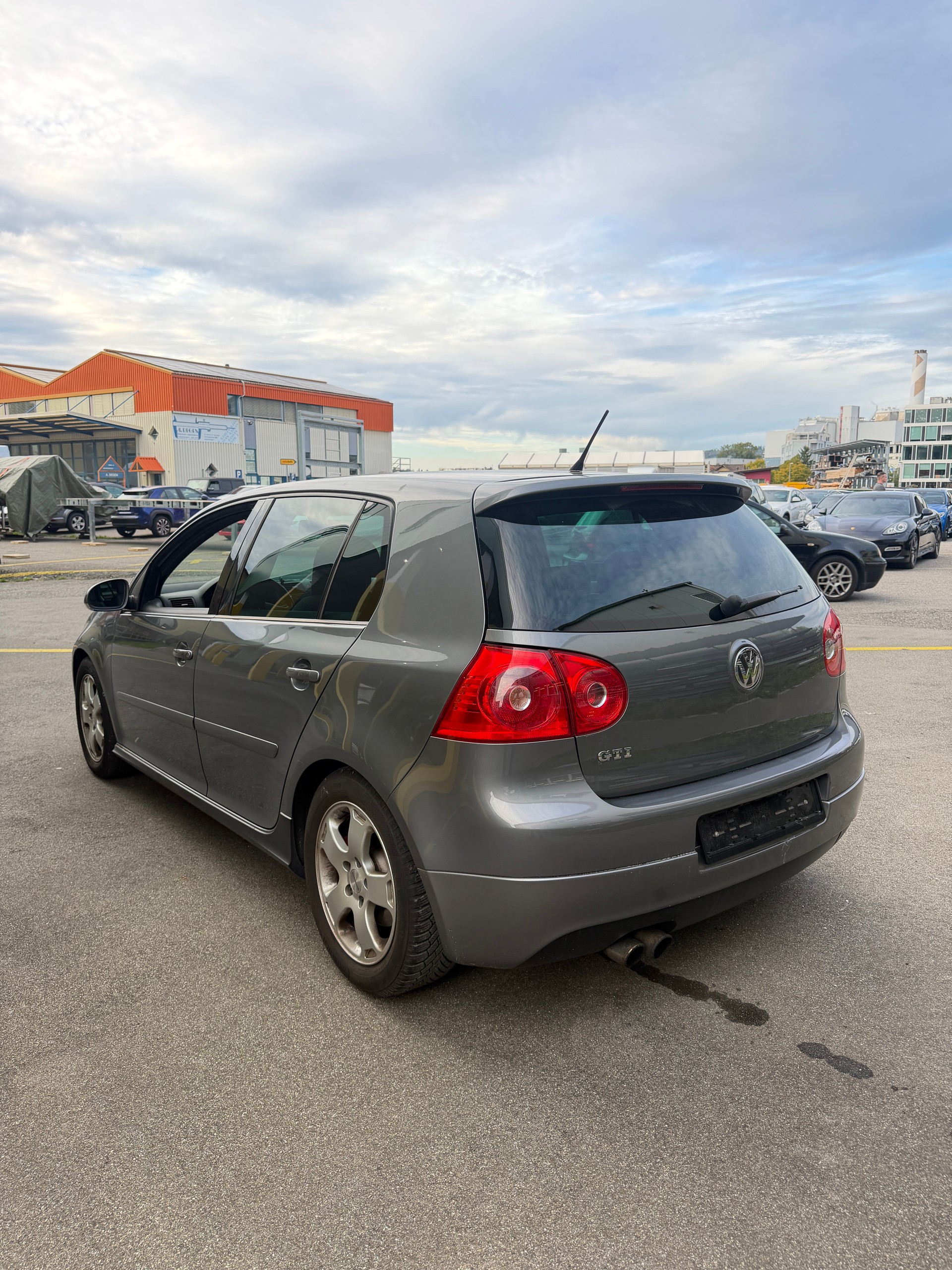 VW Golf 2.0 TFSI GTI-image-4