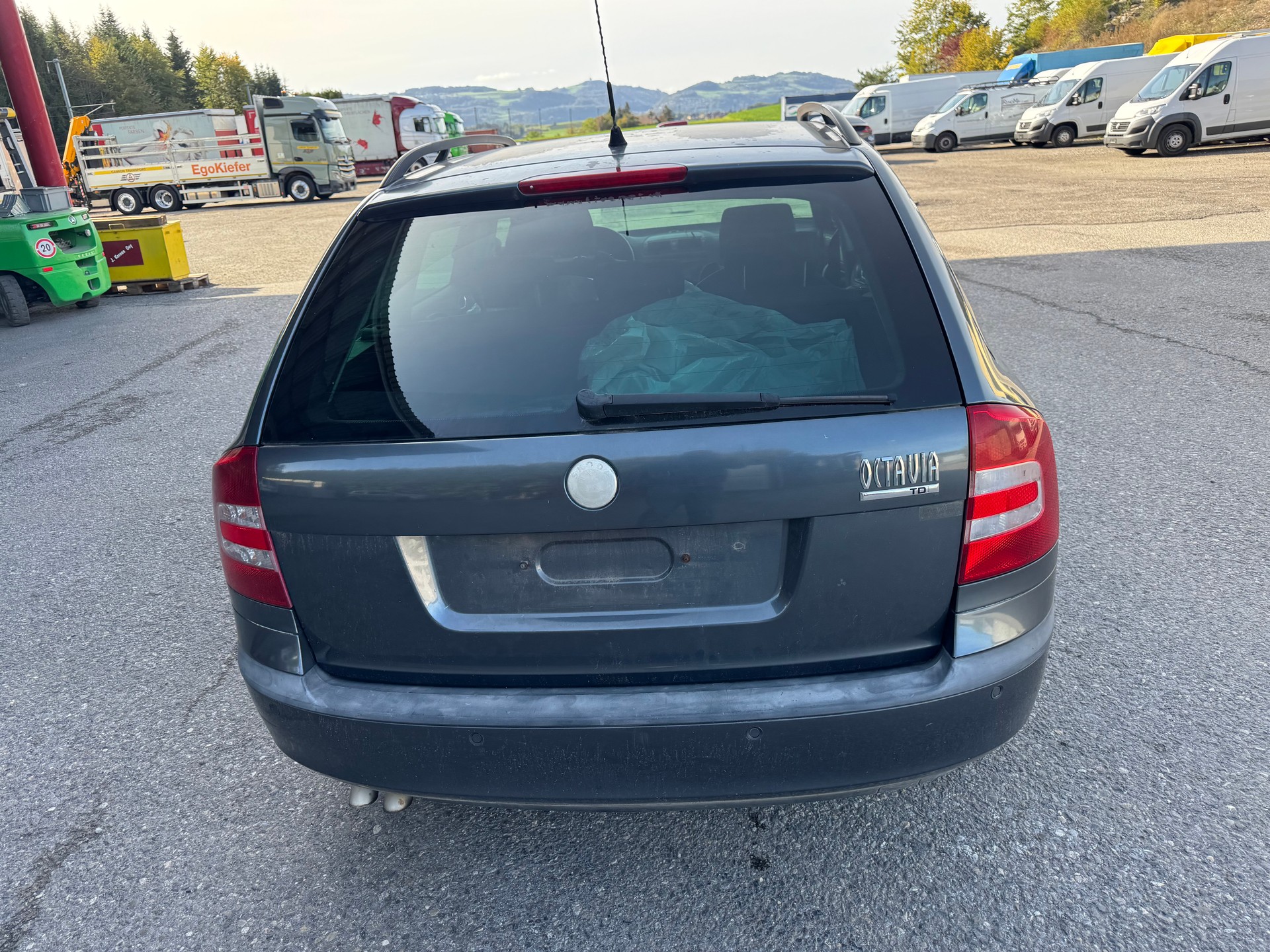 SKODA Octavia 2.0 TDI Ambiente-image-5