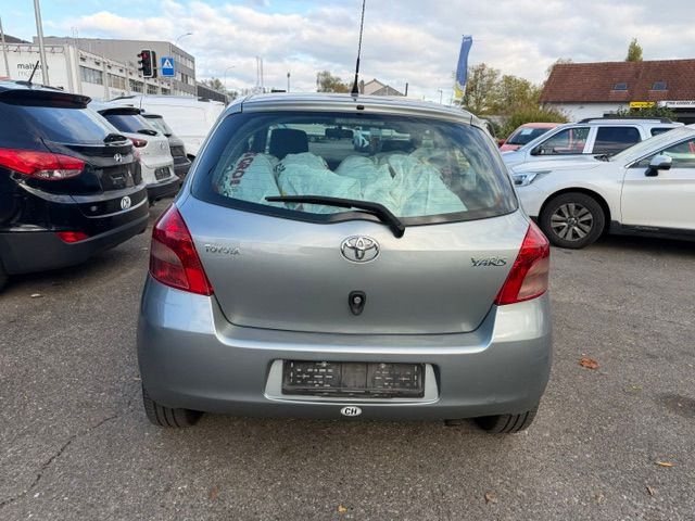 TOYOTA Yaris 1.3 Chic-image-11