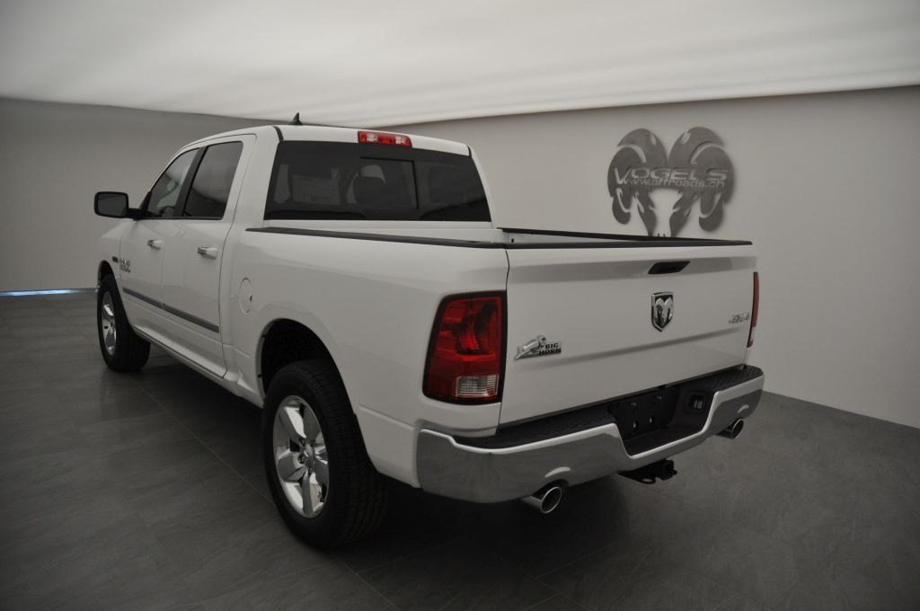 DODGE Ram 1500 3.0 Crew Cab SLT-image-8