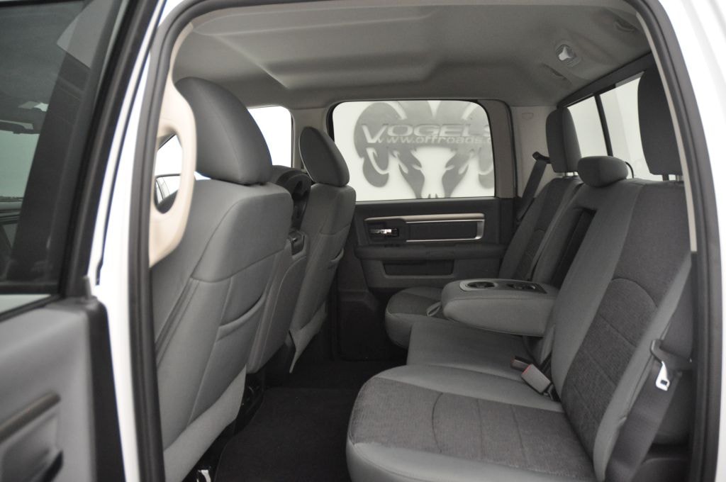 DODGE Ram 1500 3.0 Crew Cab SLT-image-15