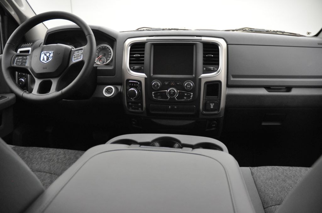 DODGE Ram 1500 3.0 Crew Cab SLT-image-11