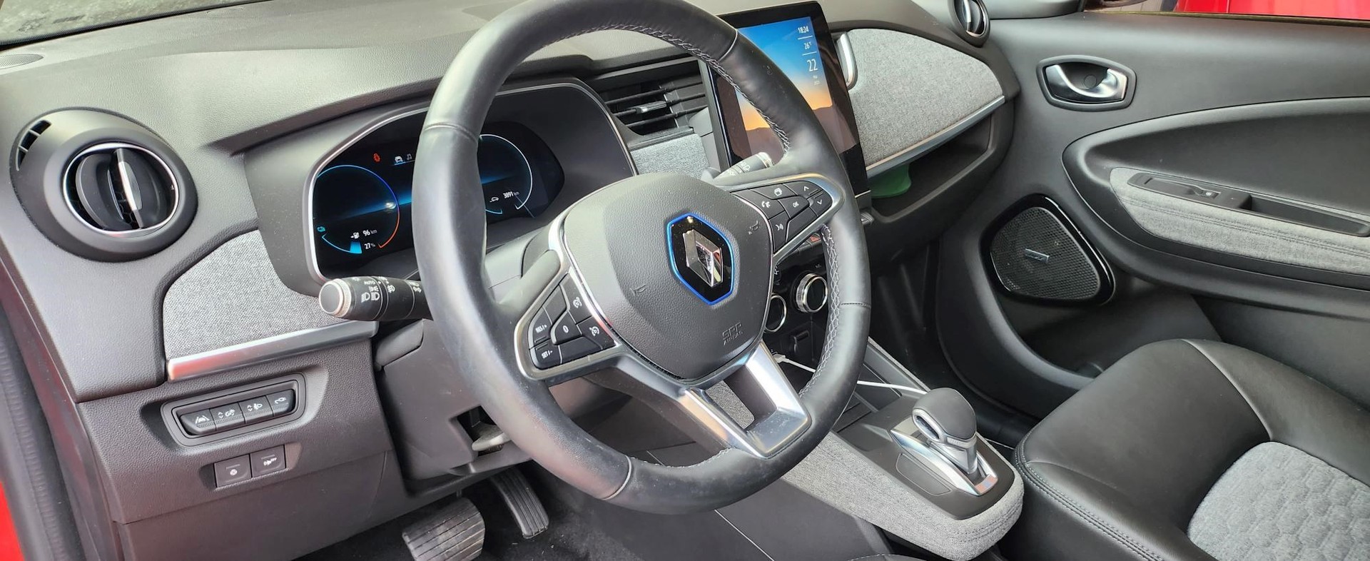 RENAULT Zoe Intens R135 (Batterie Miete)-image-4