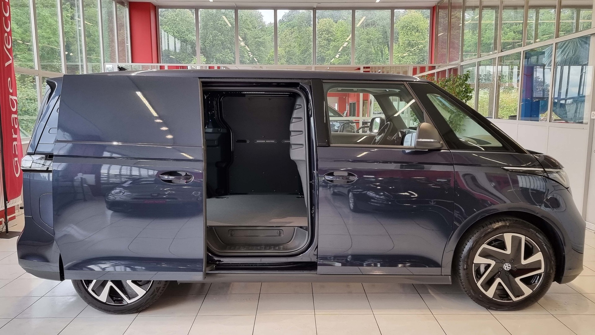 VW ID.Buzz Cargo 77kWh Business-image-8