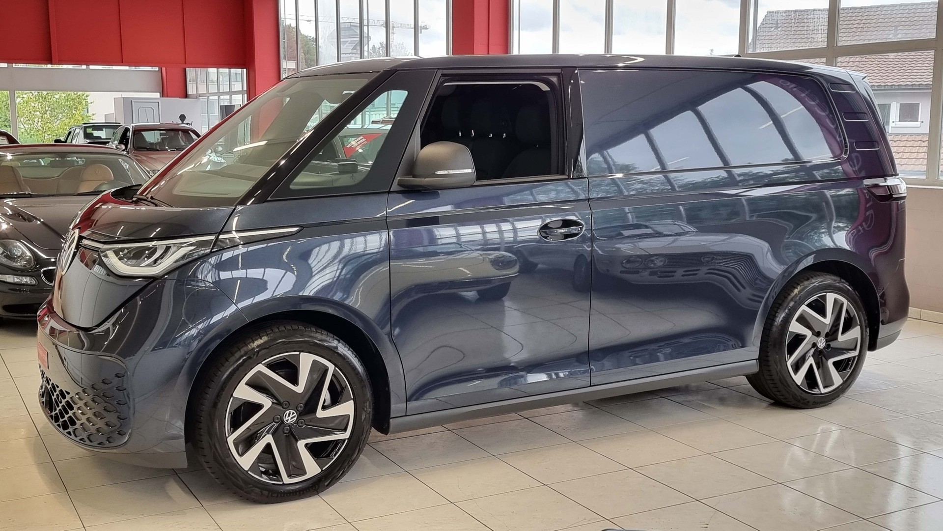 VW ID.Buzz Cargo 77kWh Business-showroom-element-1