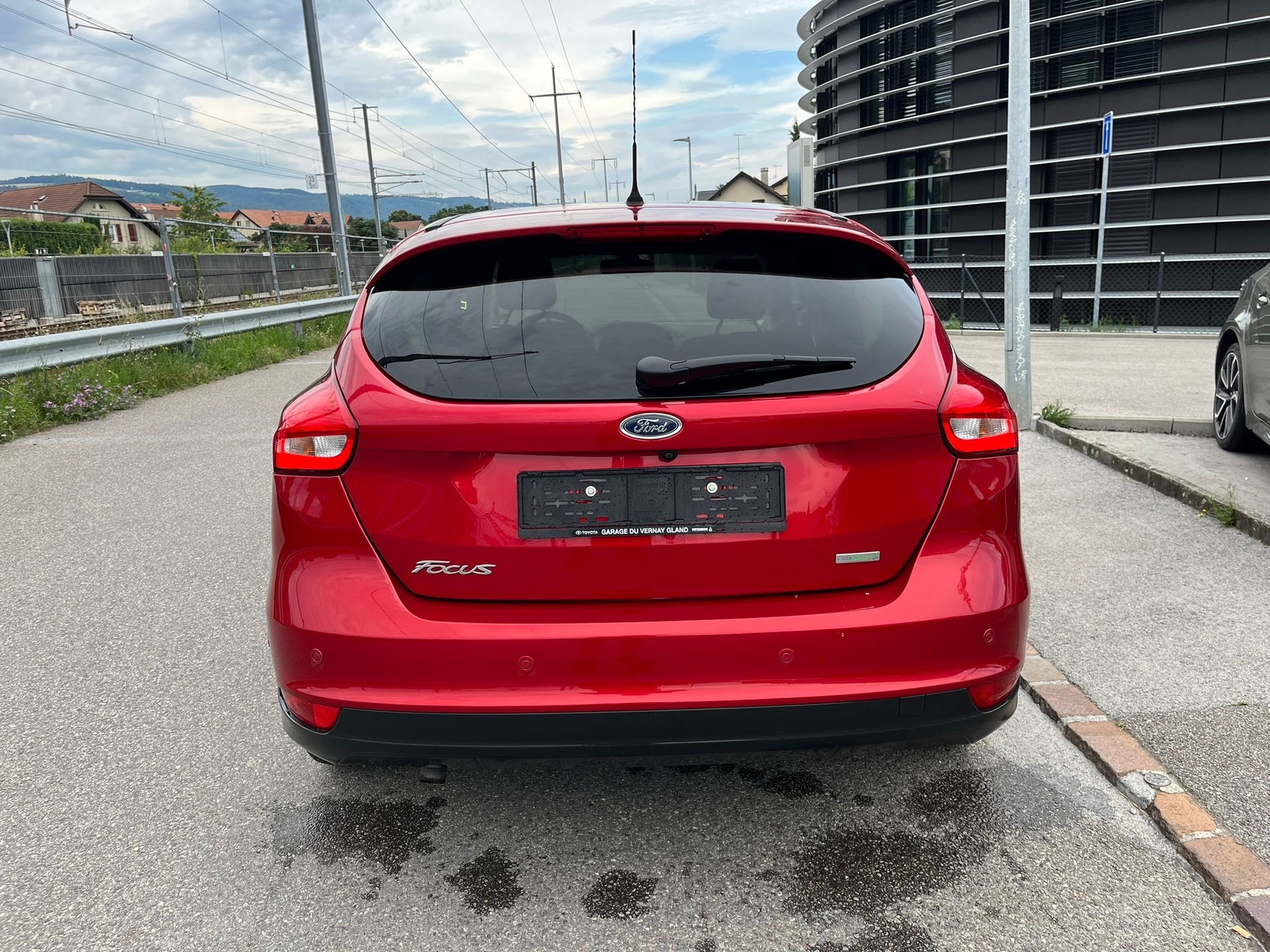 FORD Focus 1.0 SCTi Titanium-image-4